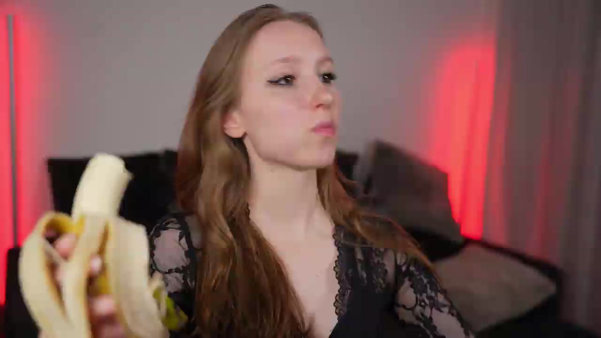 Gallery image thumbnail from Sw33t_g1rl's myfreecams stream on, 07/05/2026, 02:18 image 2 of 20