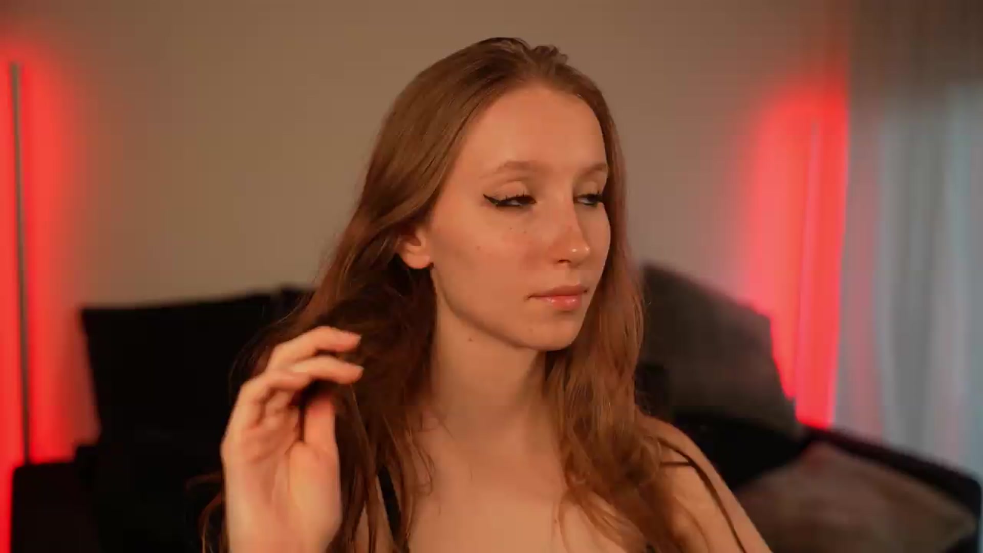 Gallery image thumbnail from Sw33t_g1rl's myfreecams stream on, 07/05/2026, 03:34 image 19 of 20