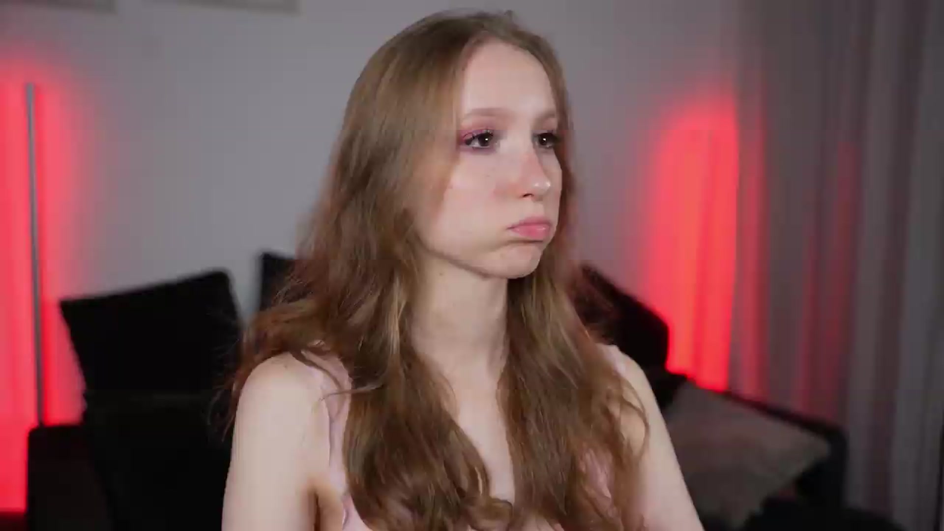 Gallery image thumbnail from Sw33t_g1rl's myfreecams stream on, 07/05/2026, 23:28 image 2 of 20