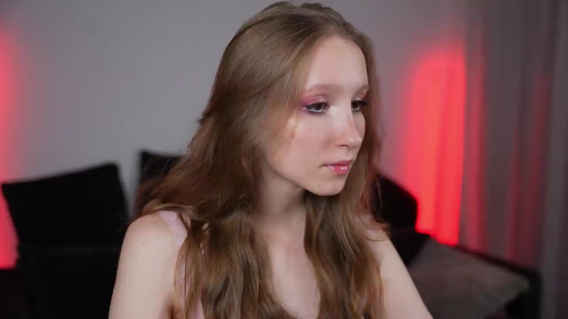 Gallery image thumbnail from Sw33t_g1rl's myfreecams stream on, 07/05/2026, 23:28 image 12 of 20