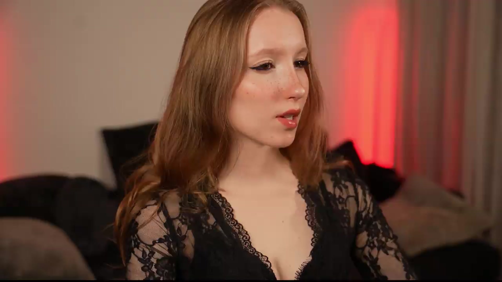 Gallery image thumbnail from Sw33t_g1rl's myfreecams stream on, 07/07/2026, 23:21 image 1 of 20