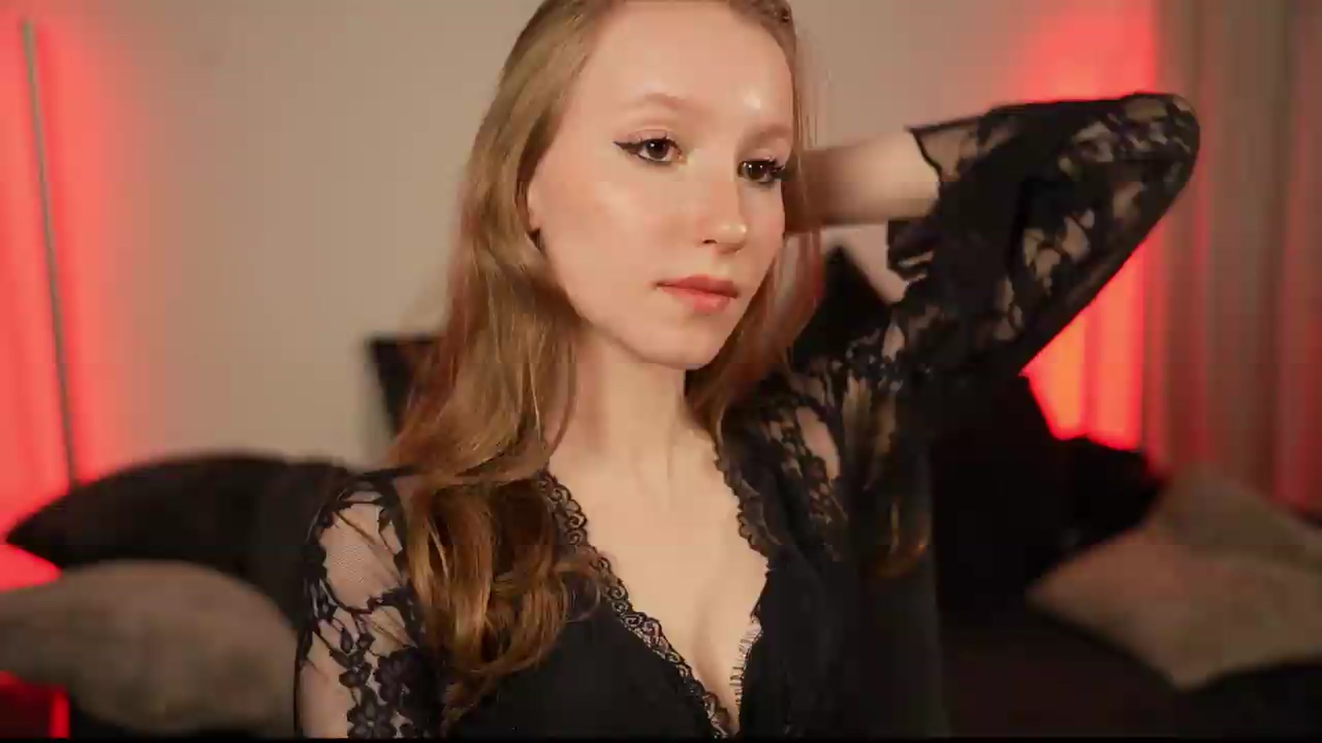 Gallery image thumbnail from Sw33t_g1rl's myfreecams stream on, 07/07/2026, 23:21 image 7 of 20