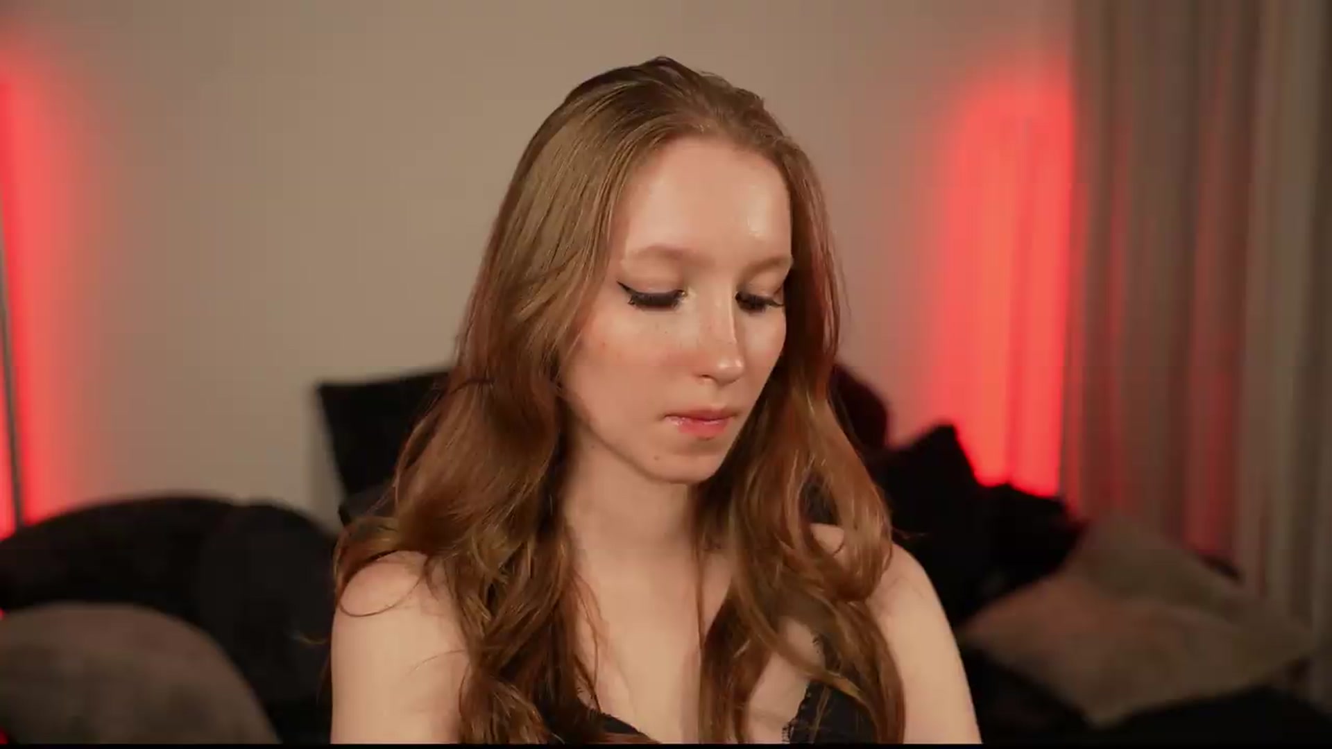 Gallery image thumbnail from Sw33t_g1rl's myfreecams stream on, 07/08/2026, 01:56 image 10 of 20