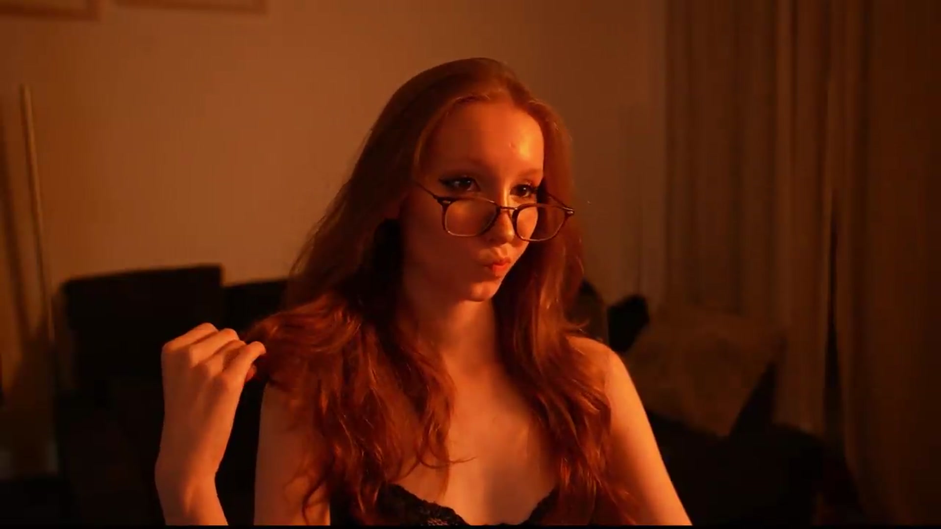 Gallery image thumbnail from Sw33t_g1rl's myfreecams stream on, 07/09/2026, 23:13 image 3 of 20