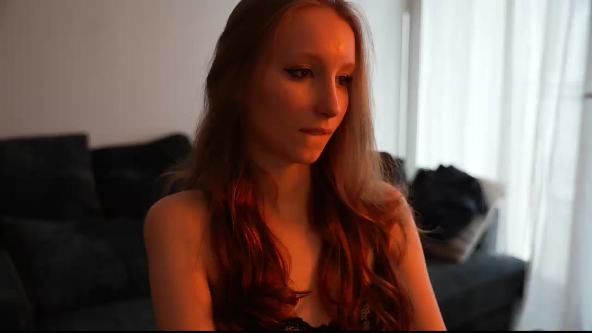 Gallery image thumbnail from Sw33t_g1rl's myfreecams stream on, 07/10/2026, 03:59 image 16 of 20