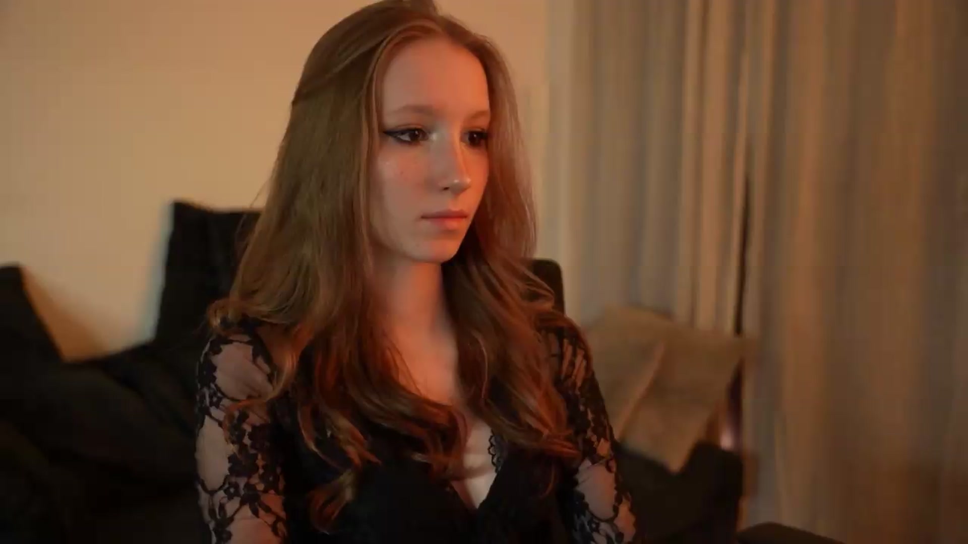 Gallery image thumbnail from Sw33t_g1rl's myfreecams stream on, 07/10/2026, 22:29 image 5 of 20