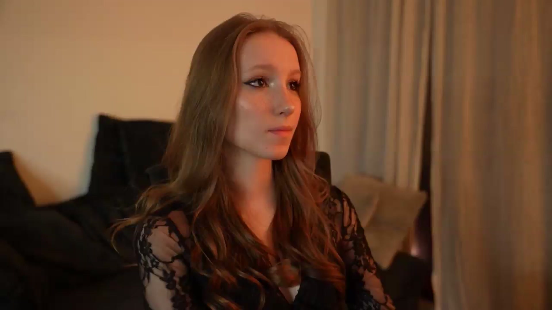 Gallery image thumbnail from Sw33t_g1rl's myfreecams stream on, 07/10/2026, 22:29 image 11 of 20