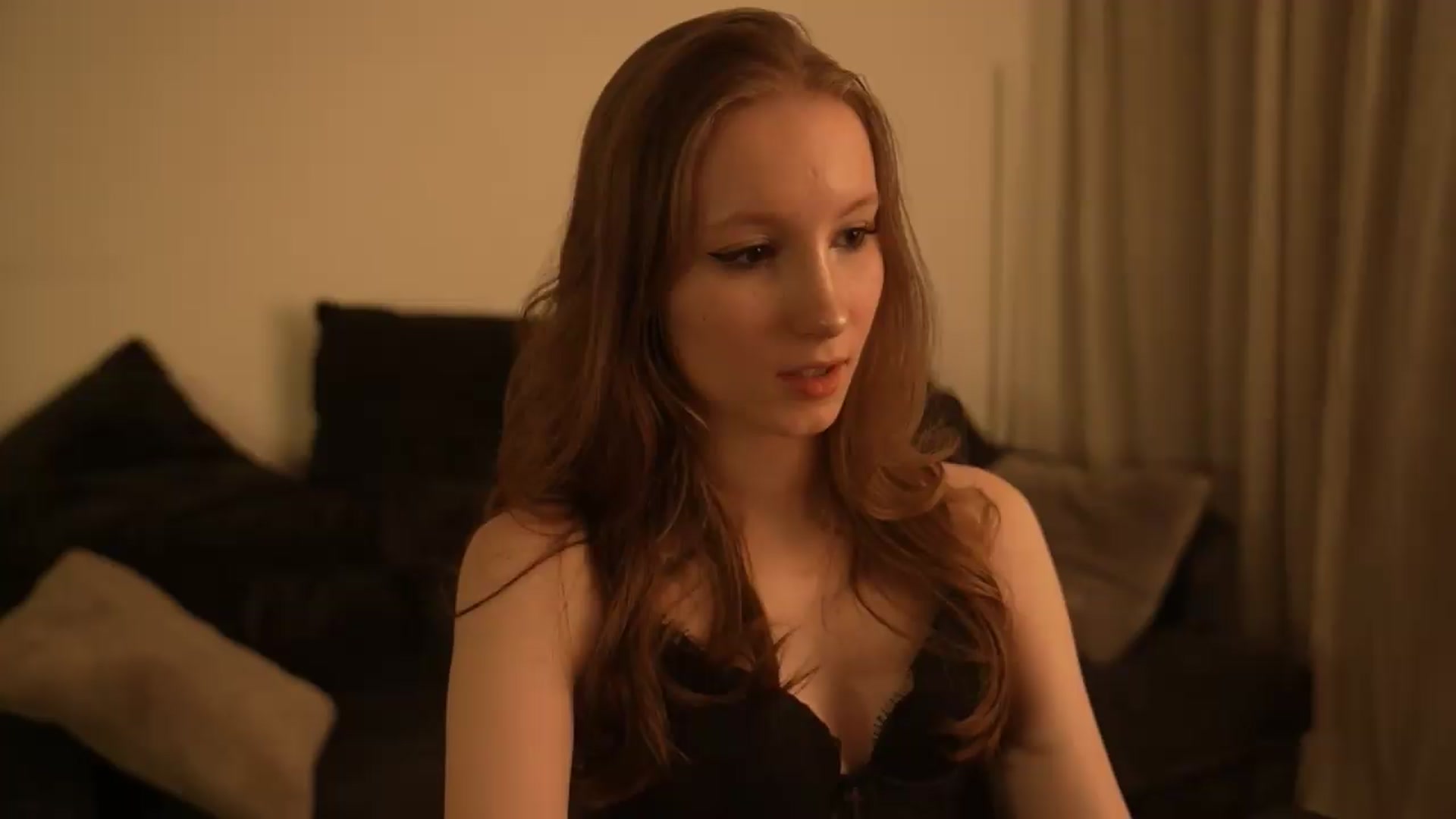 Gallery image thumbnail from Sw33t_g1rl's myfreecams stream on, 07/12/2026, 24:08 image 5 of 20