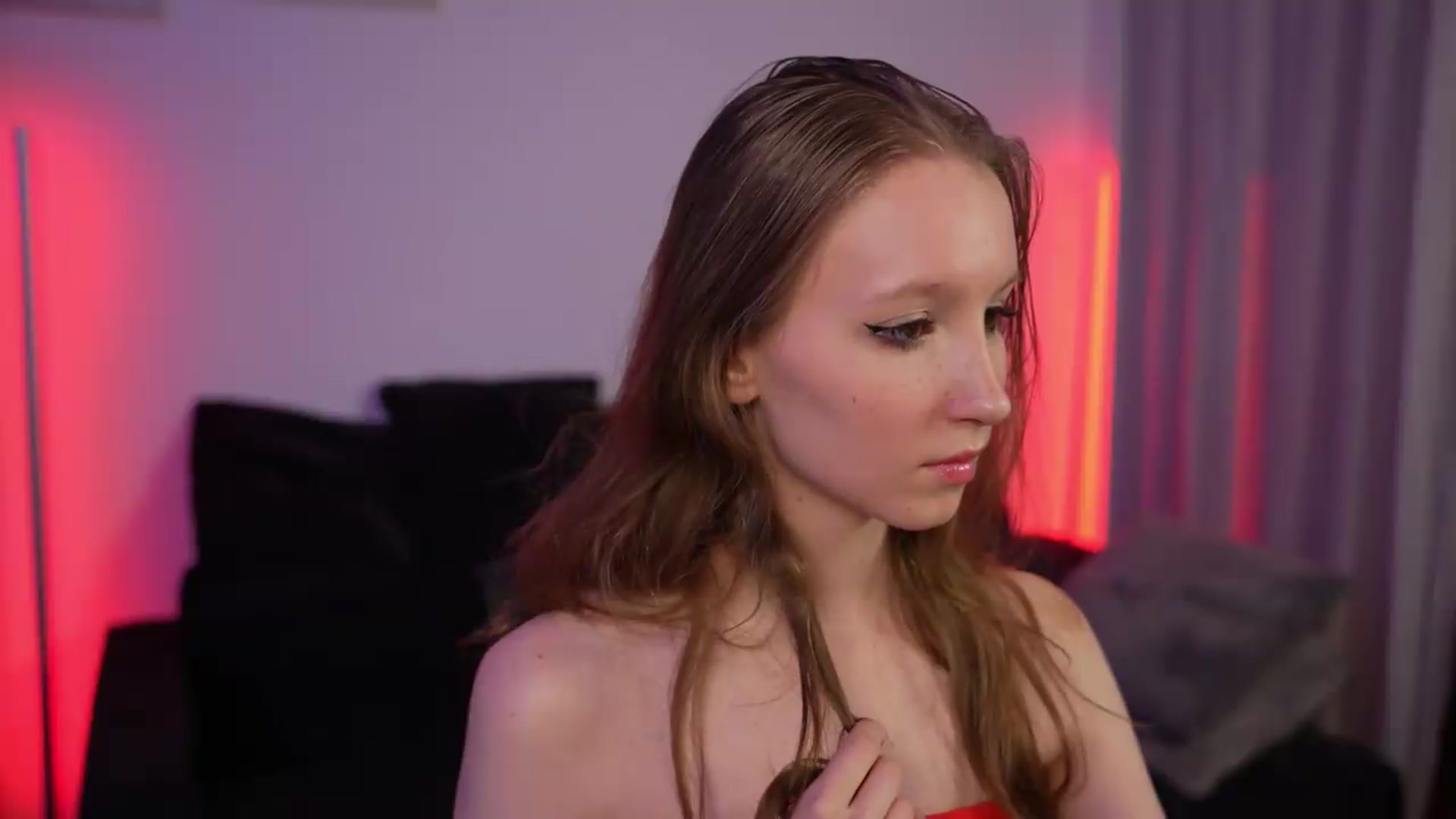 Gallery image thumbnail from Sw33t_g1rl's myfreecams stream on, 07/17/2026, 21:54 image 13 of 20