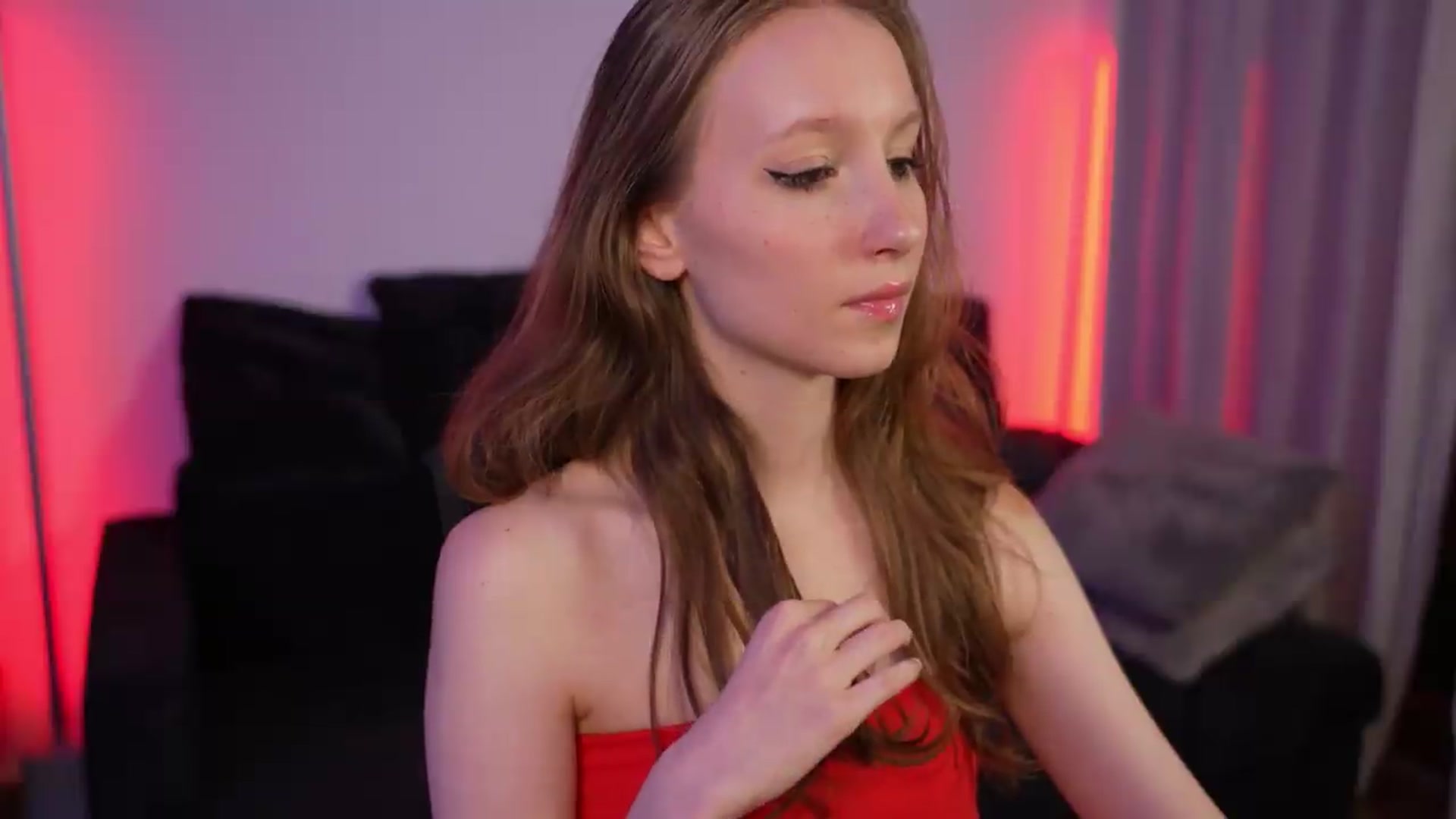 Gallery image thumbnail from Sw33t_g1rl's myfreecams stream on, 07/17/2026, 21:54 image 20 of 20