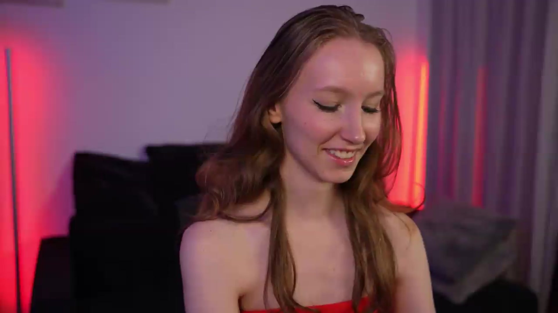 Gallery image thumbnail from Sw33t_g1rl's myfreecams stream on, 07/17/2026, 21:54 image 5 of 20