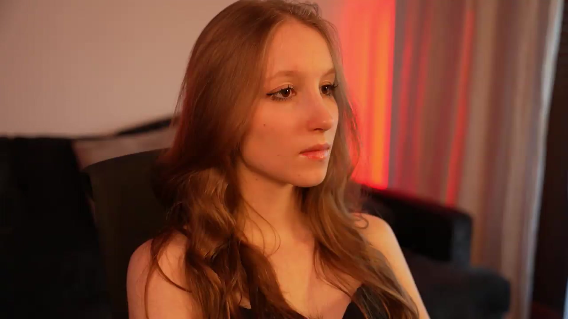 Gallery image thumbnail from Sw33t_g1rl's myfreecams stream on, 07/22/2026, 17:33 image 8 of 20