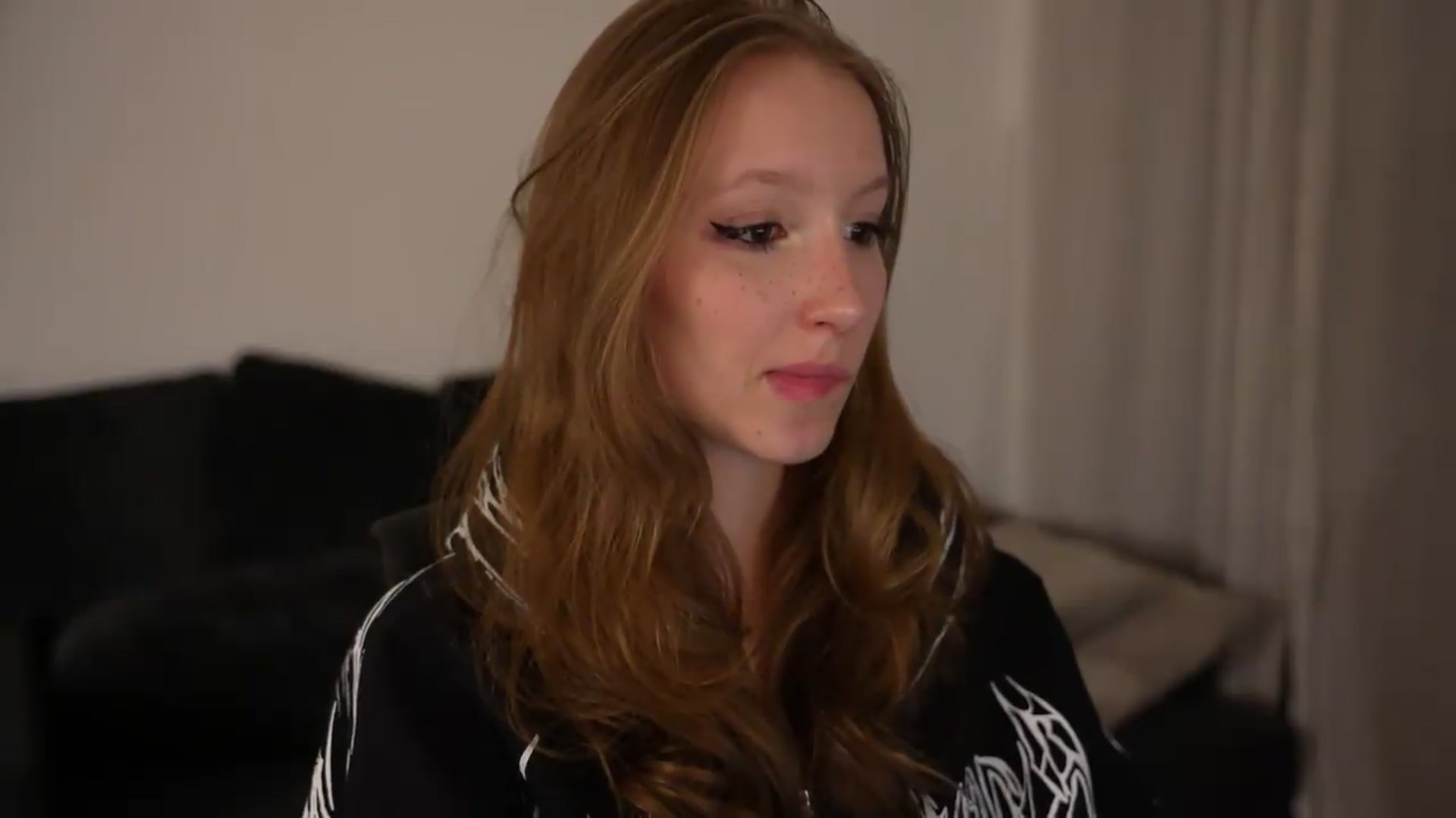 Gallery image thumbnail from Sw33t_g1rl's myfreecams stream on, 07/27/2026, 02:19 image 2 of 20