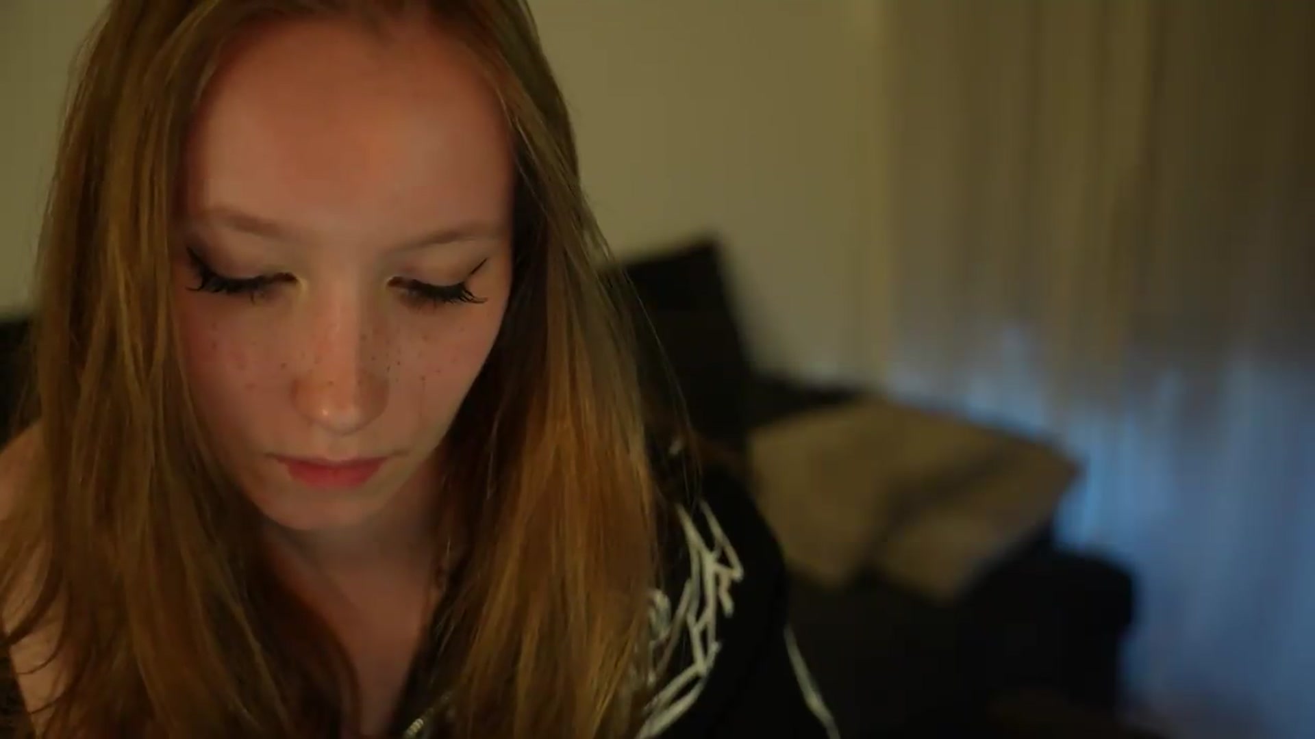 Gallery image thumbnail from Sw33t_g1rl's myfreecams stream on, 07/27/2026, 03:16 image 11 of 20