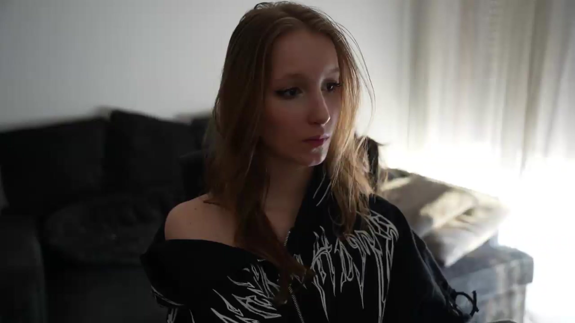 Gallery image thumbnail from Sw33t_g1rl's myfreecams stream on, 07/27/2026, 04:42 image 18 of 20