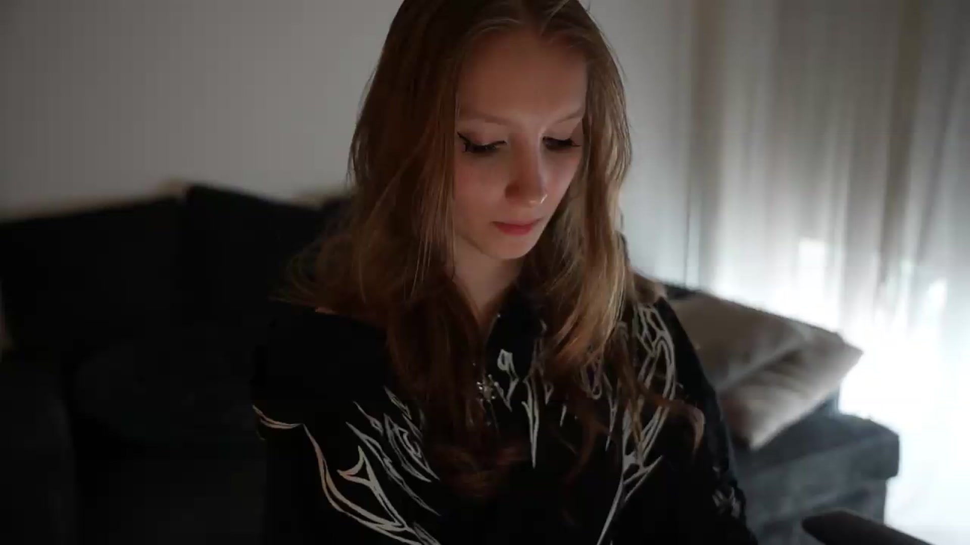 Gallery image thumbnail from Sw33t_g1rl's myfreecams stream on, 07/27/2026, 04:42 image 10 of 20