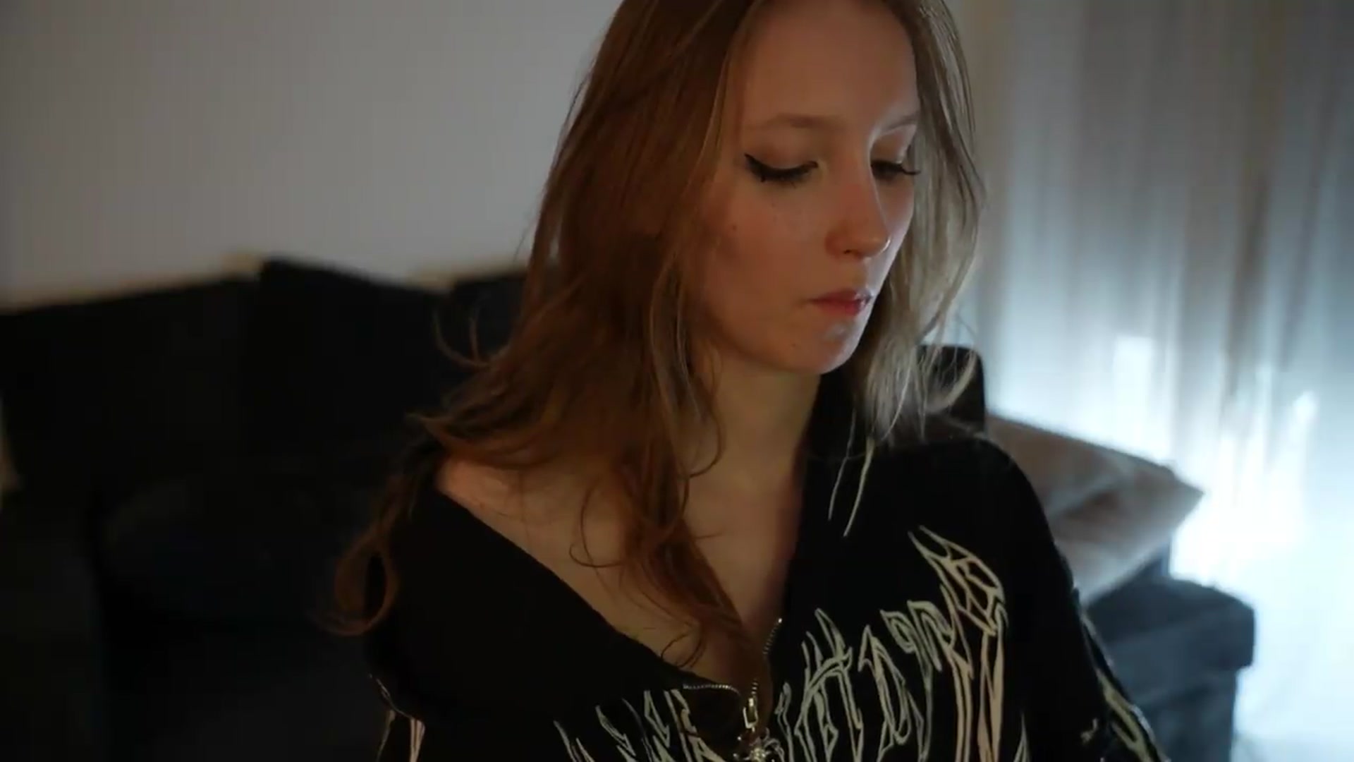Gallery image thumbnail from Sw33t_g1rl's myfreecams stream on, 07/27/2026, 04:42 image 5 of 20