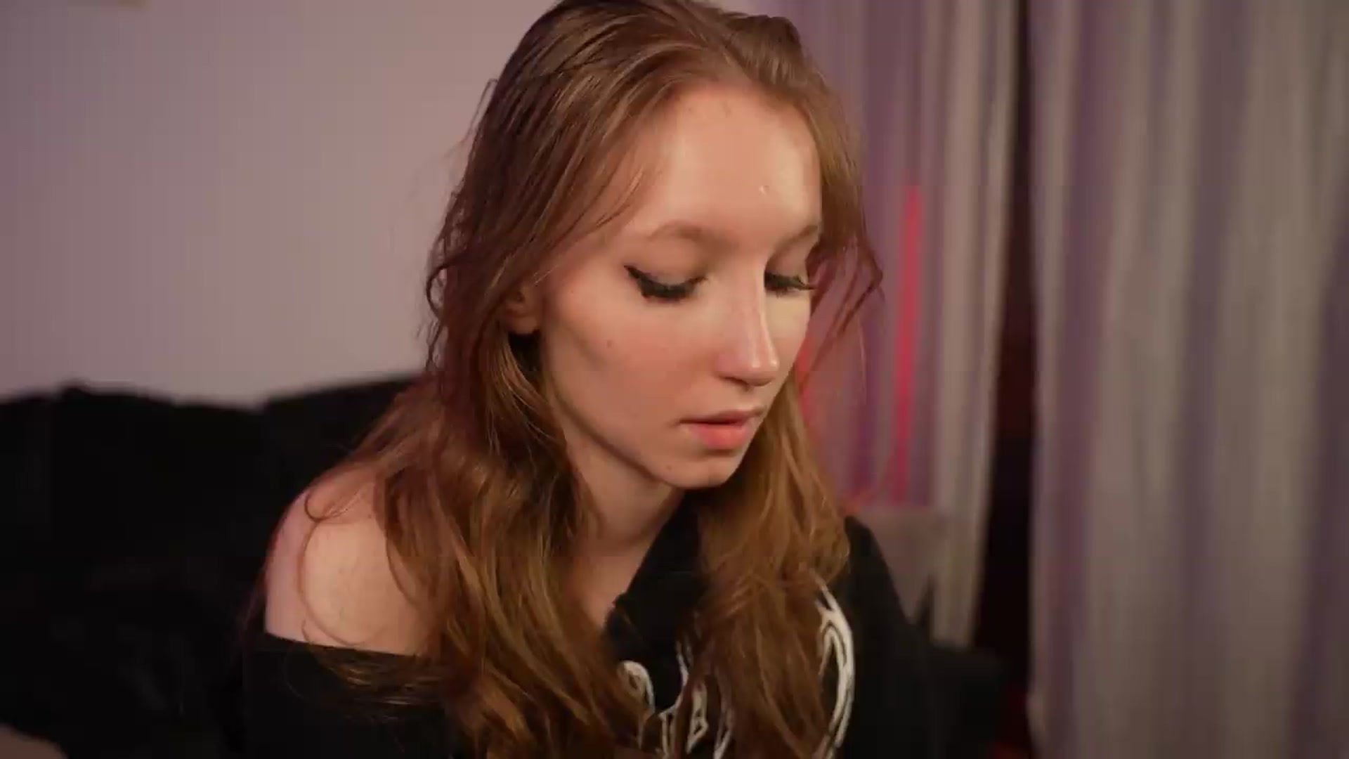 Gallery image thumbnail from Sw33t_g1rl's myfreecams stream on, 07/27/2026, 23:30 image 2 of 20