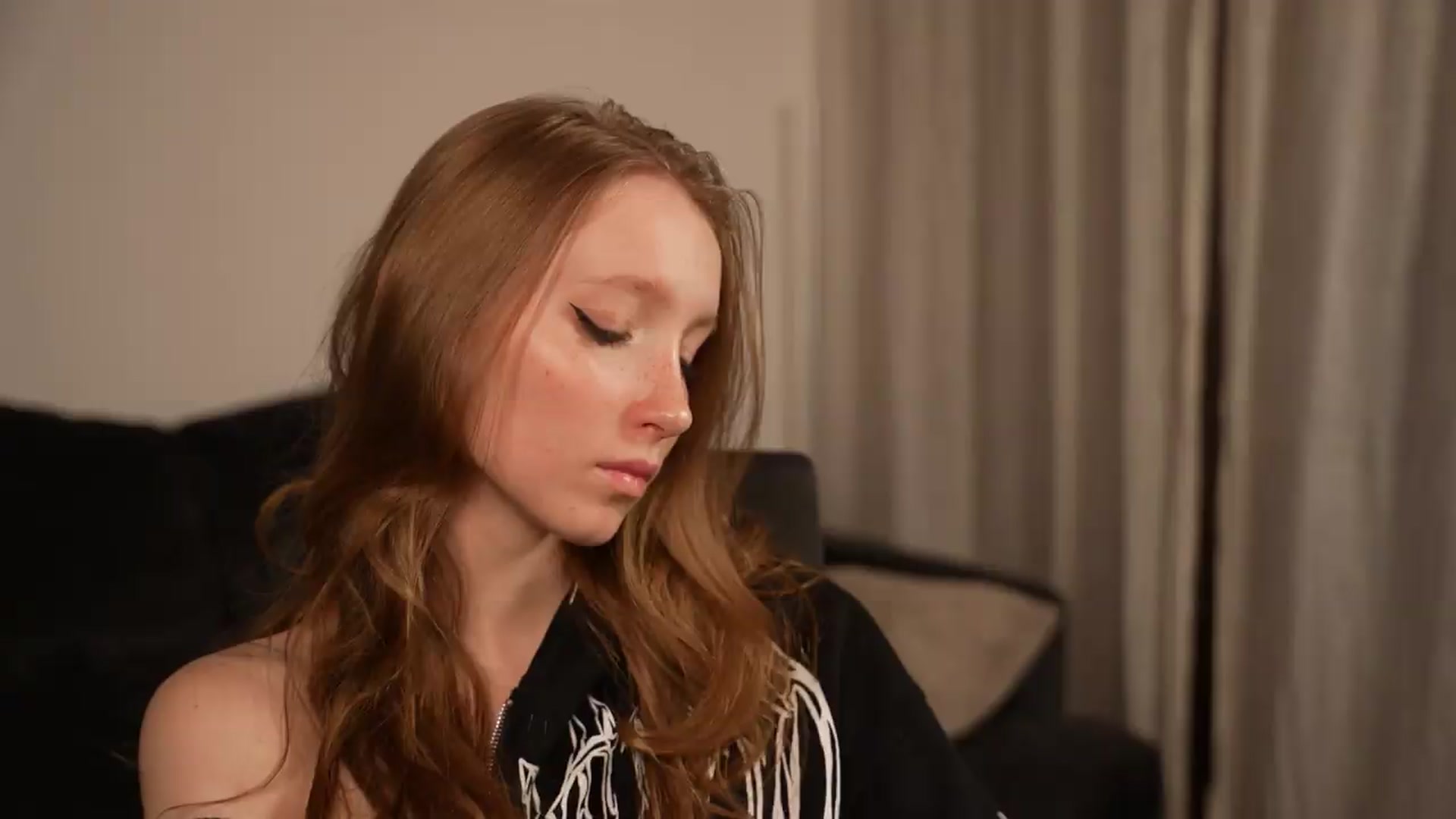 Gallery image thumbnail from Sw33t_g1rl's myfreecams stream on, 07/29/2026, 22:20 image 19 of 20