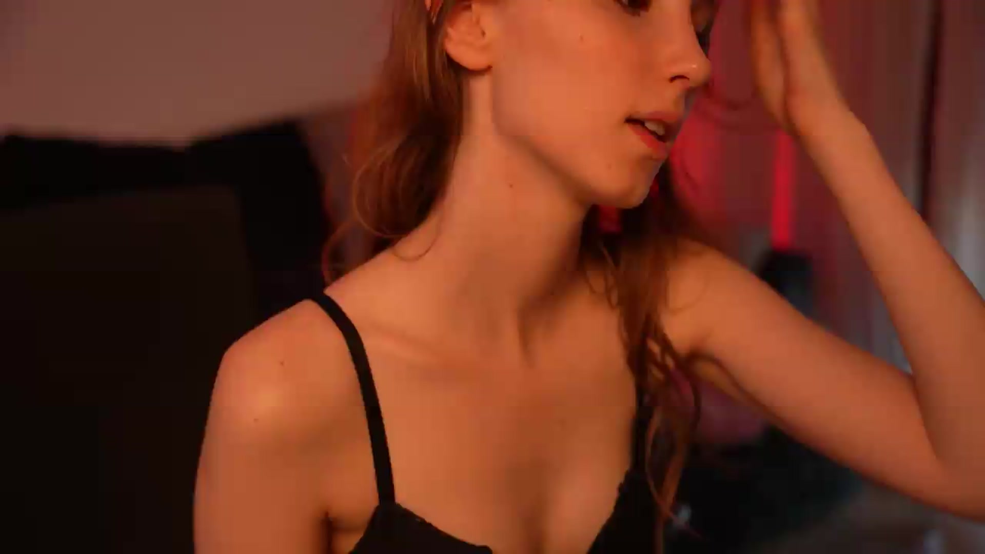 Gallery image thumbnail from Sw33t_g1rl's myfreecams stream on, 07/31/2026, 17:53 image 19 of 20