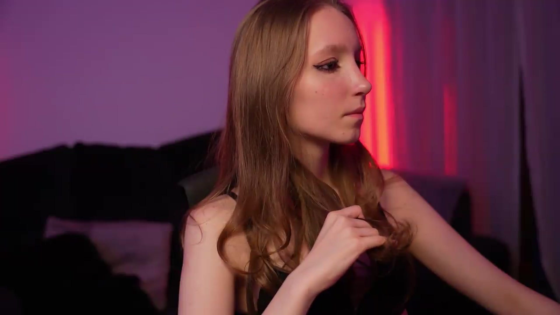 Gallery image thumbnail from Sw33t_g1rl's myfreecams stream on, 08/02/2026, 19:01 image 10 of 20