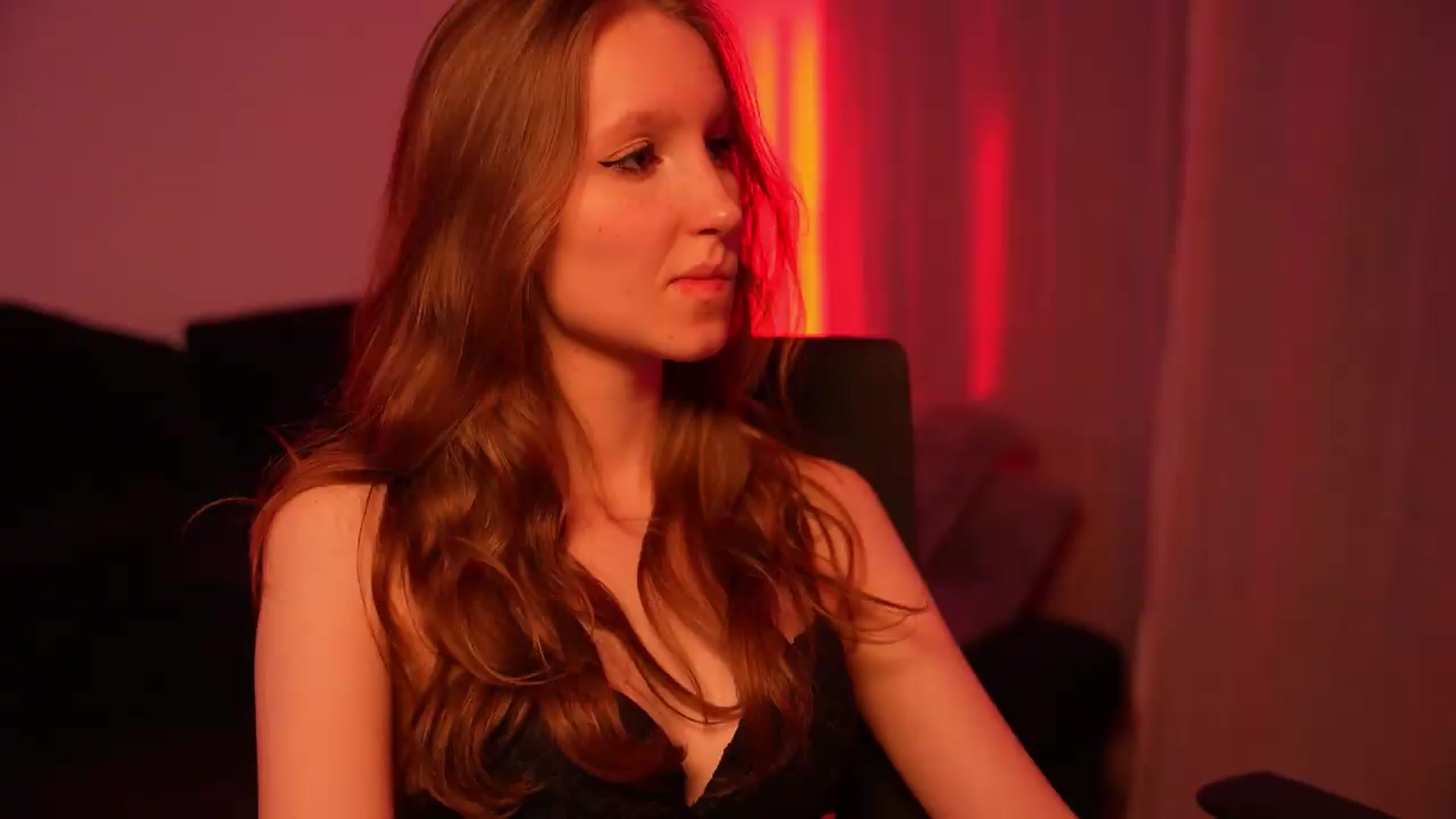 Gallery image thumbnail from Sw33t_g1rl's myfreecams stream on, 08/04/2026, 21:22 image 13 of 20