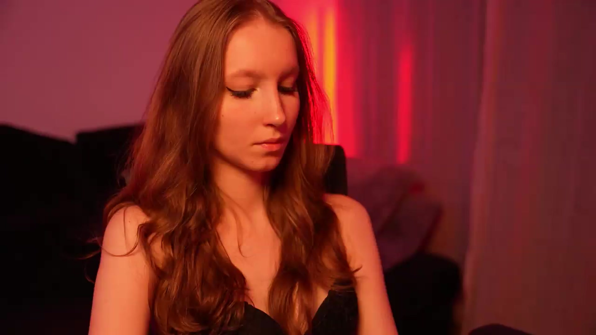 Gallery image thumbnail from Sw33t_g1rl's myfreecams stream on, 08/04/2026, 21:22 image 1 of 20