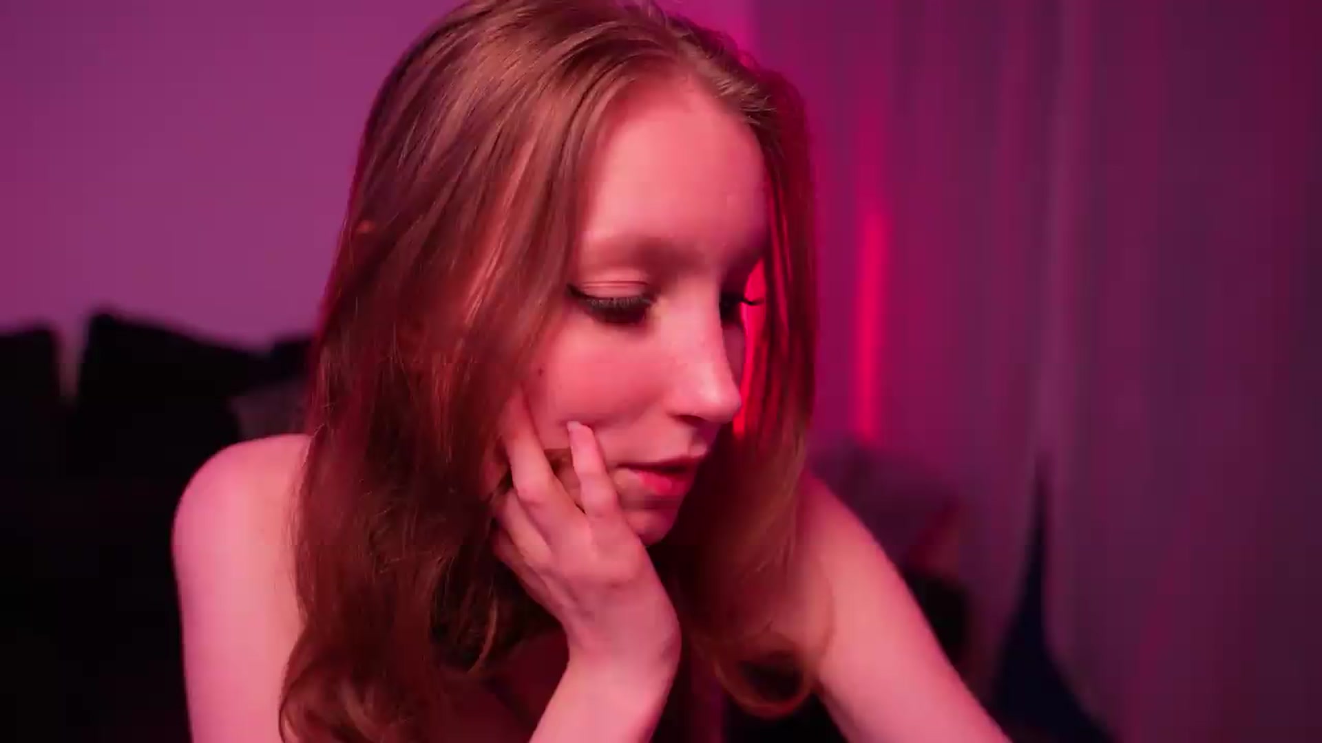 Gallery image thumbnail from Sw33t_g1rl's myfreecams stream on, 08/05/2026, 20:57 image 13 of 20