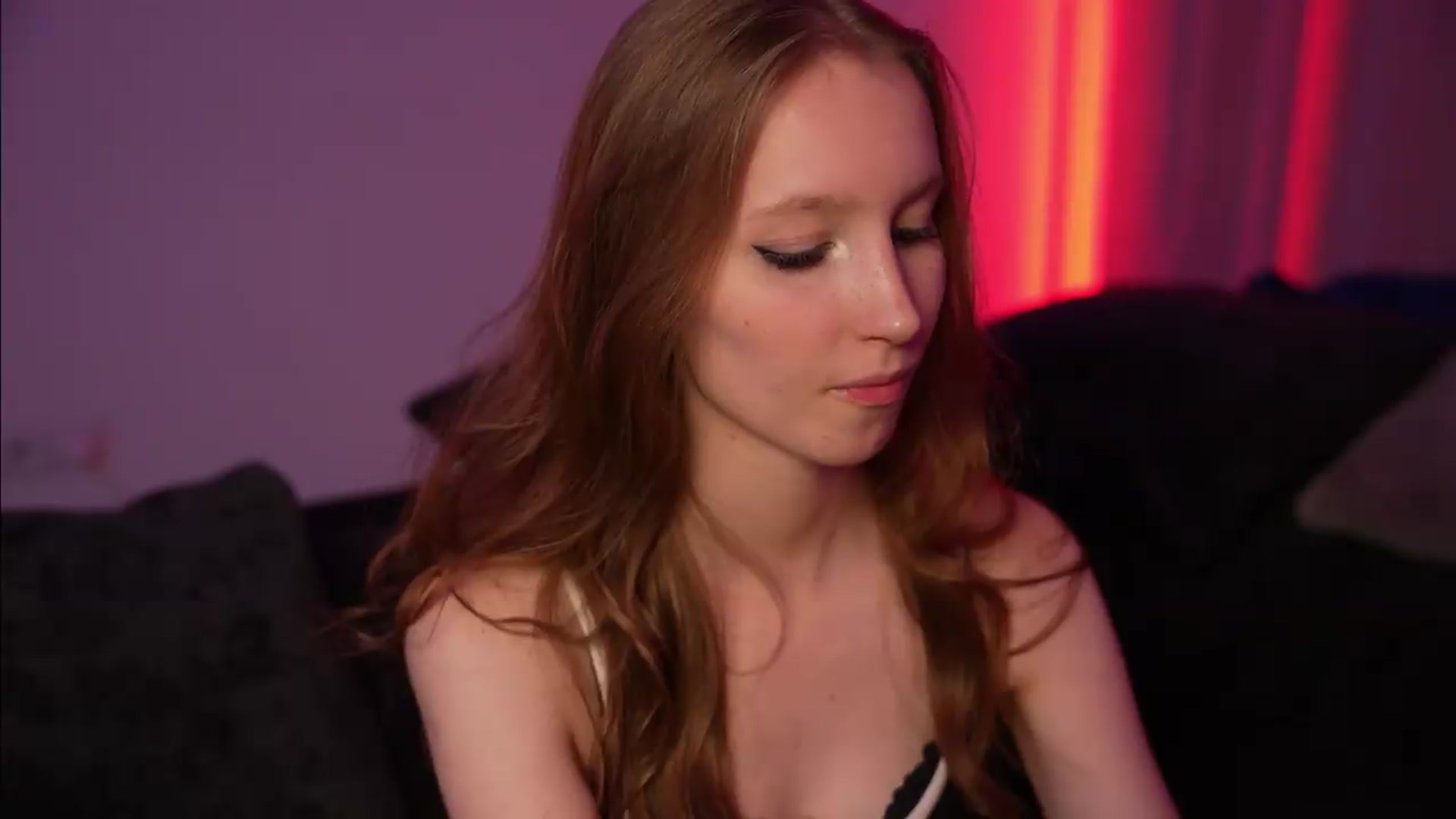 Gallery image thumbnail from Sw33t_g1rl's myfreecams stream on, 08/07/2026, 19:19 image 10 of 20