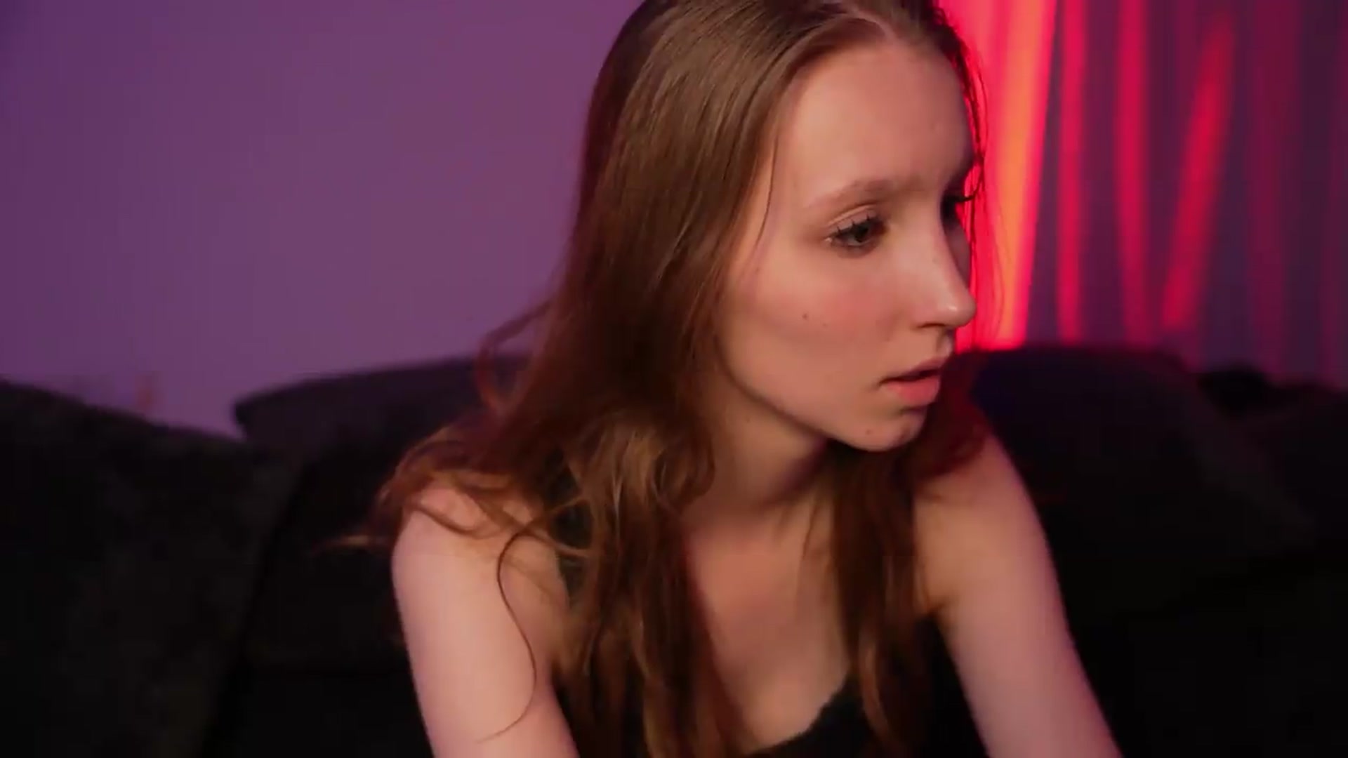 Gallery image thumbnail from Sw33t_g1rl's myfreecams stream on, 08/08/2026, 23:59 image 15 of 20