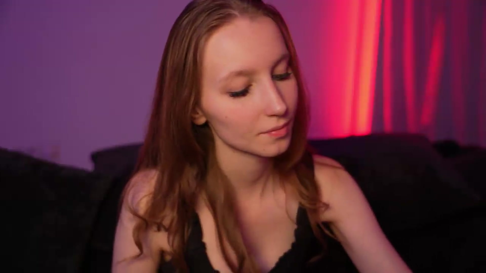 Gallery image thumbnail from Sw33t_g1rl's myfreecams stream on, 08/08/2026, 23:59 image 10 of 20