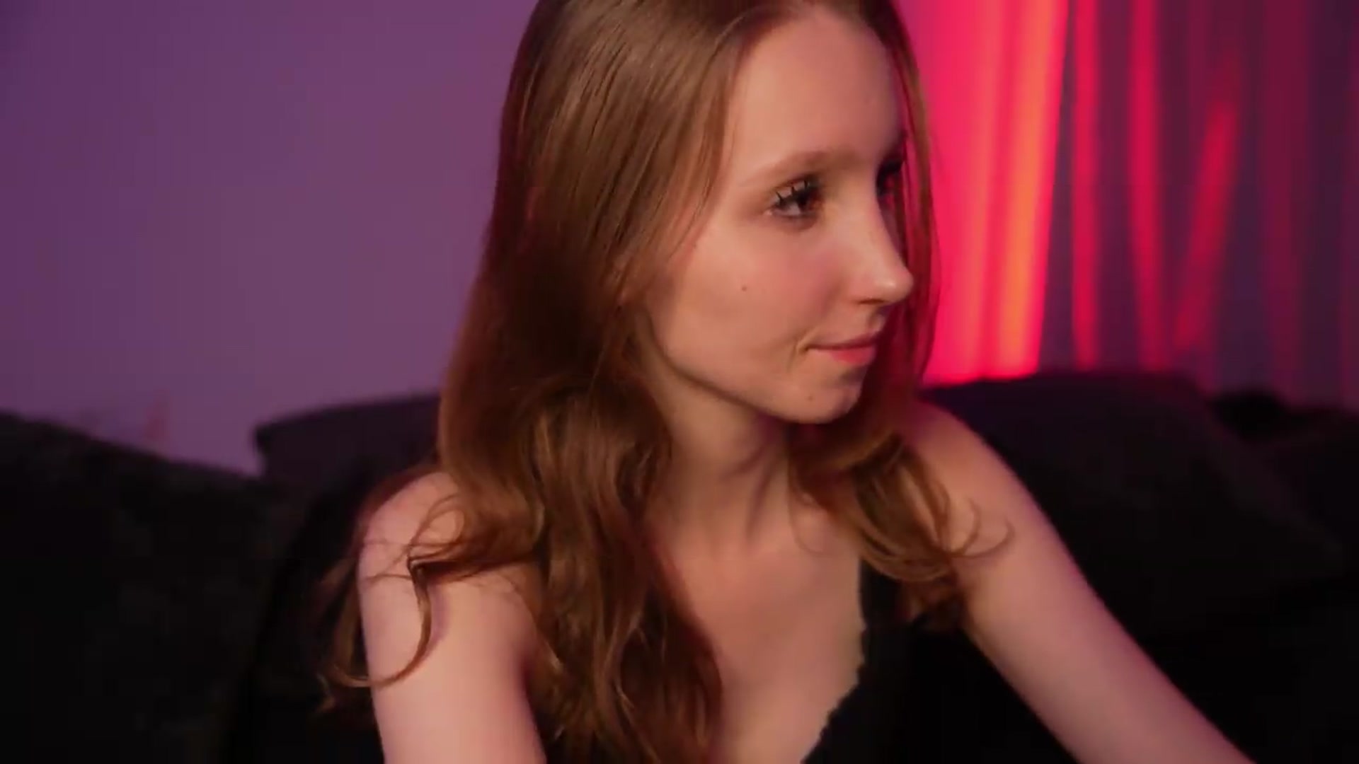 Gallery image thumbnail from Sw33t_g1rl's myfreecams stream on, 08/08/2026, 23:59 image 8 of 20