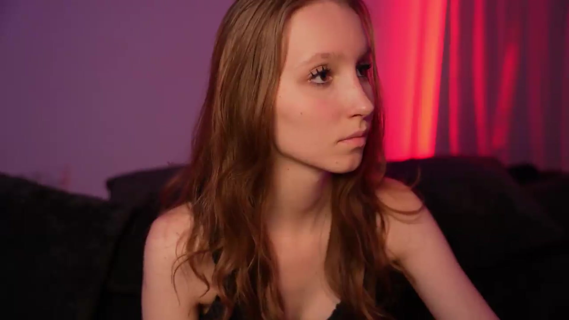 Gallery image thumbnail from Sw33t_g1rl's myfreecams stream on, 08/08/2026, 23:59 image 13 of 20