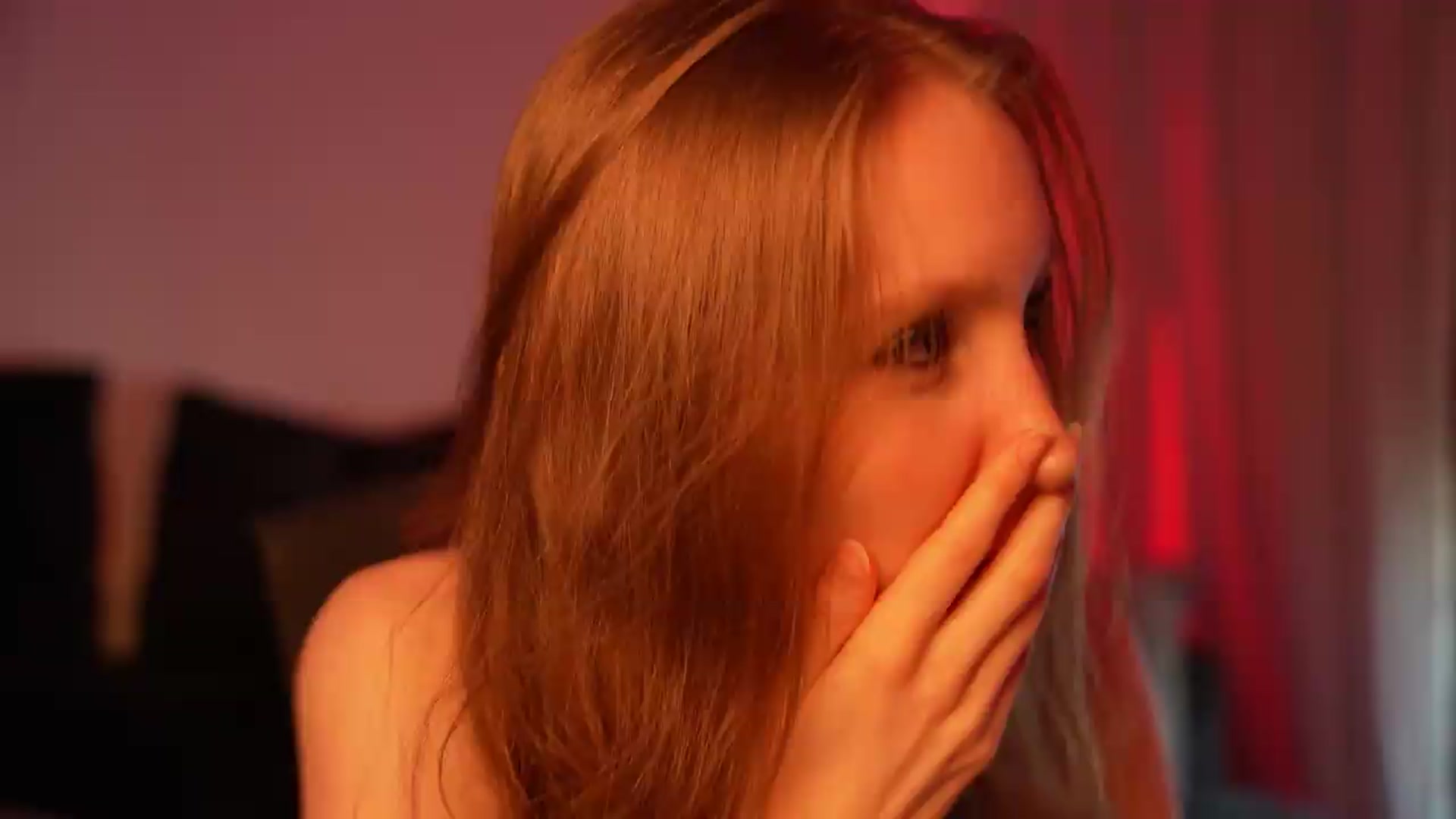 Gallery image thumbnail from Sw33t_g1rl's myfreecams stream on, 08/10/2026, 17:06 image 7 of 20