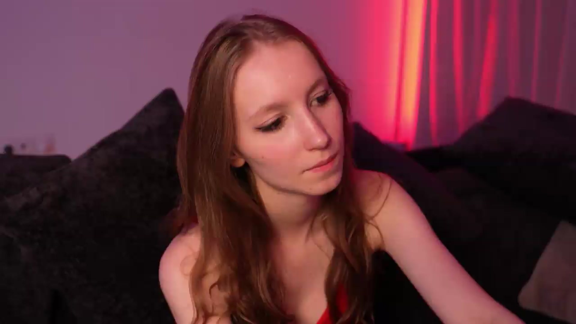 Gallery image thumbnail from Sw33t_g1rl's myfreecams stream on, 08/10/2026, 20:43 image 5 of 20