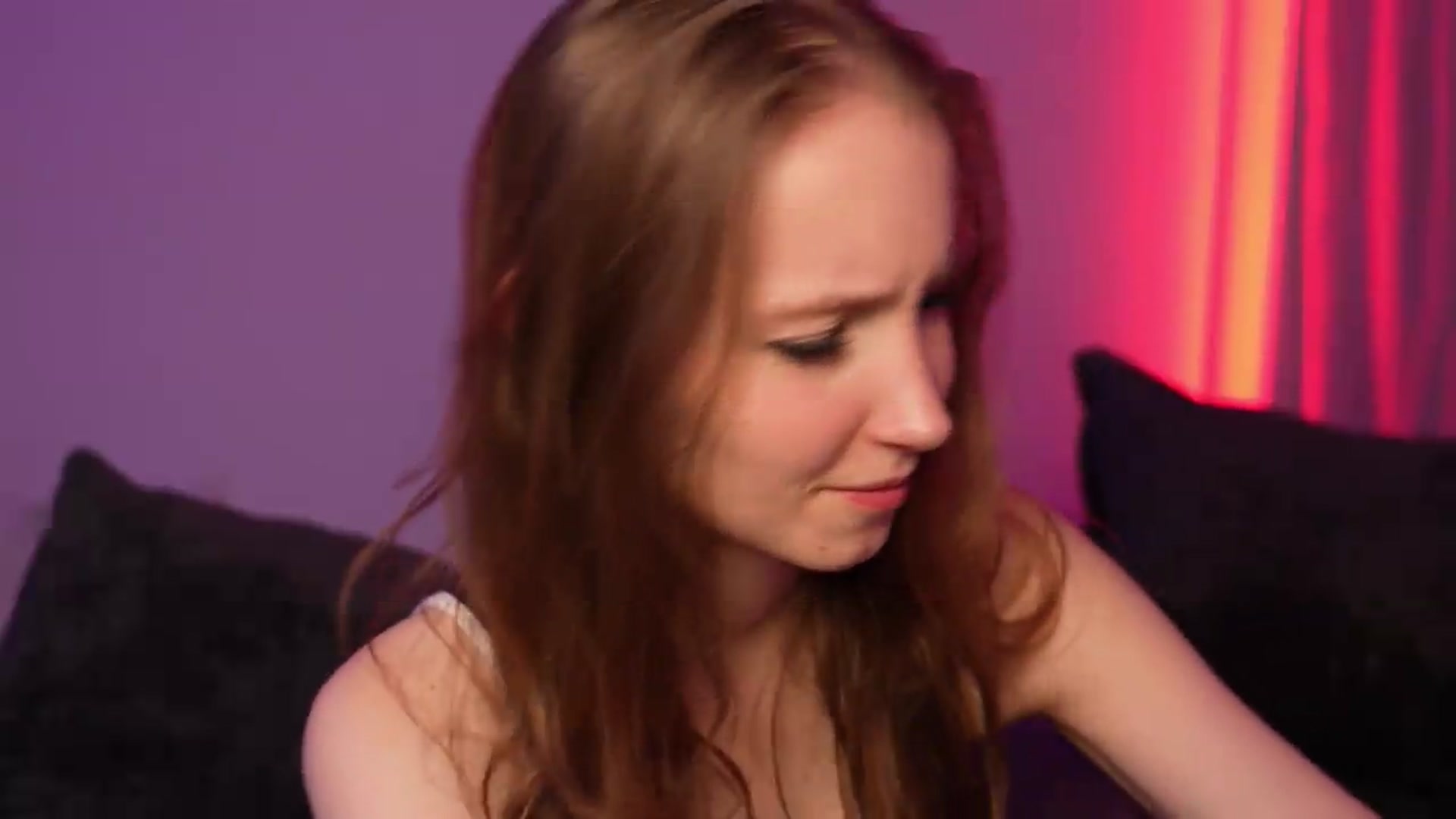 Gallery image thumbnail from Sw33t_g1rl's myfreecams stream on, 08/11/2026, 22:56 image 7 of 20