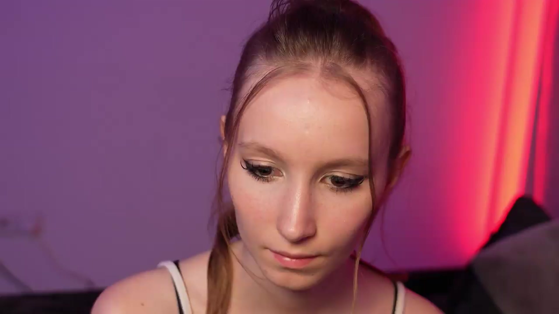 Gallery image thumbnail from Sw33t_g1rl's myfreecams stream on, 08/11/2026, 23:24 image 7 of 20