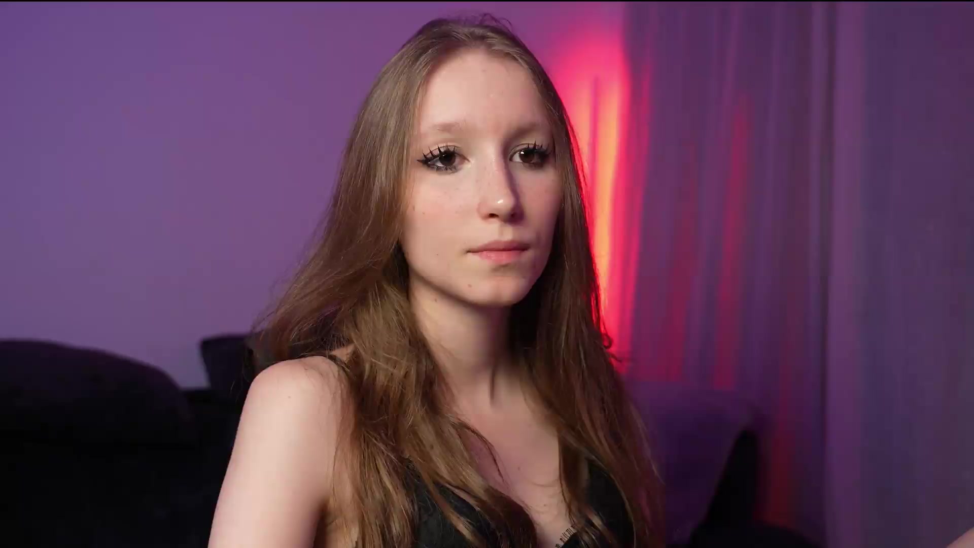 Gallery image thumbnail from Sw33t_g1rl's myfreecams stream on, 08/13/2026, 23:13 image 7 of 20