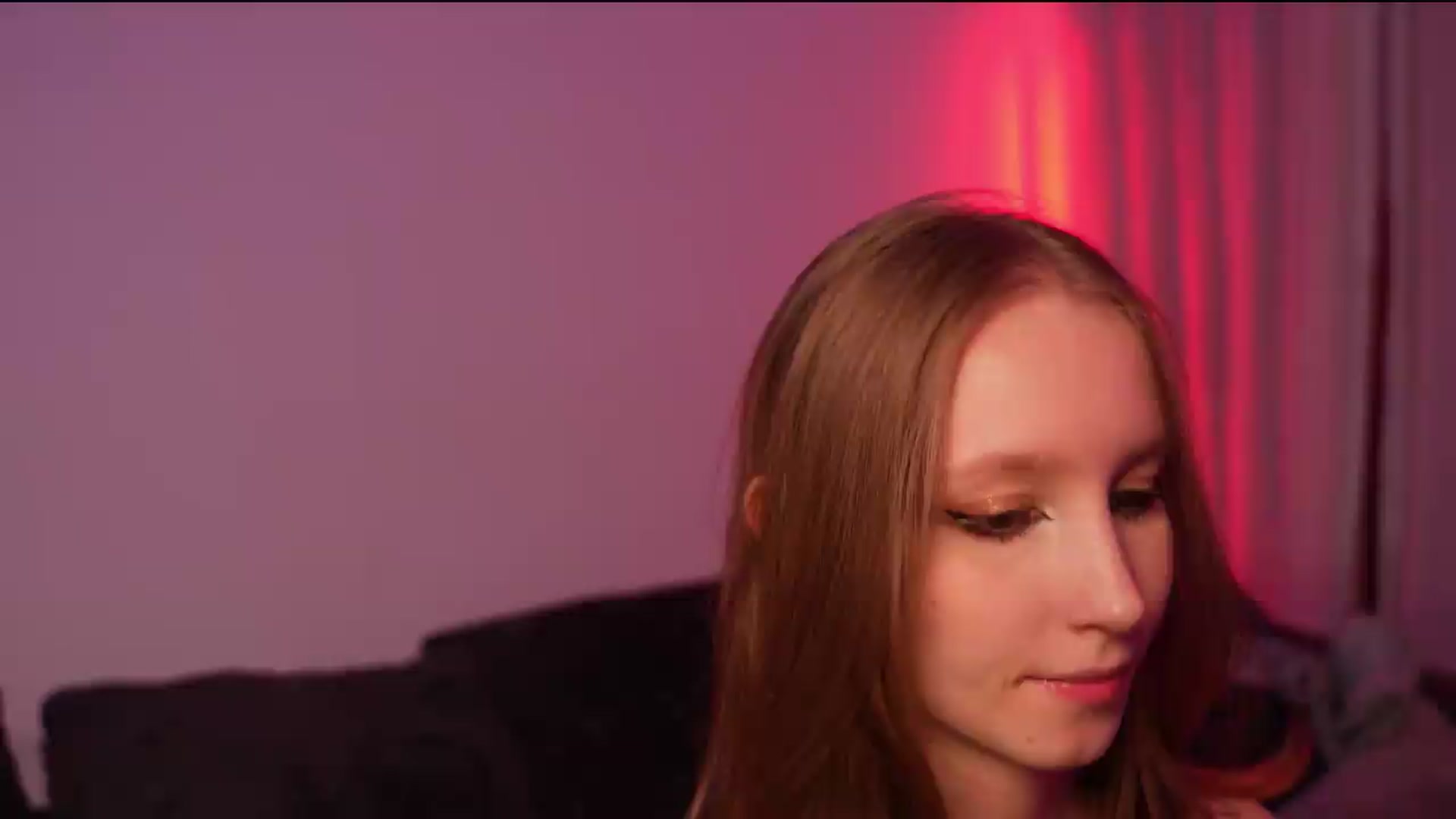Gallery image thumbnail from Sw33t_g1rl's myfreecams stream on, 08/15/2026, 20:24 image 3 of 20