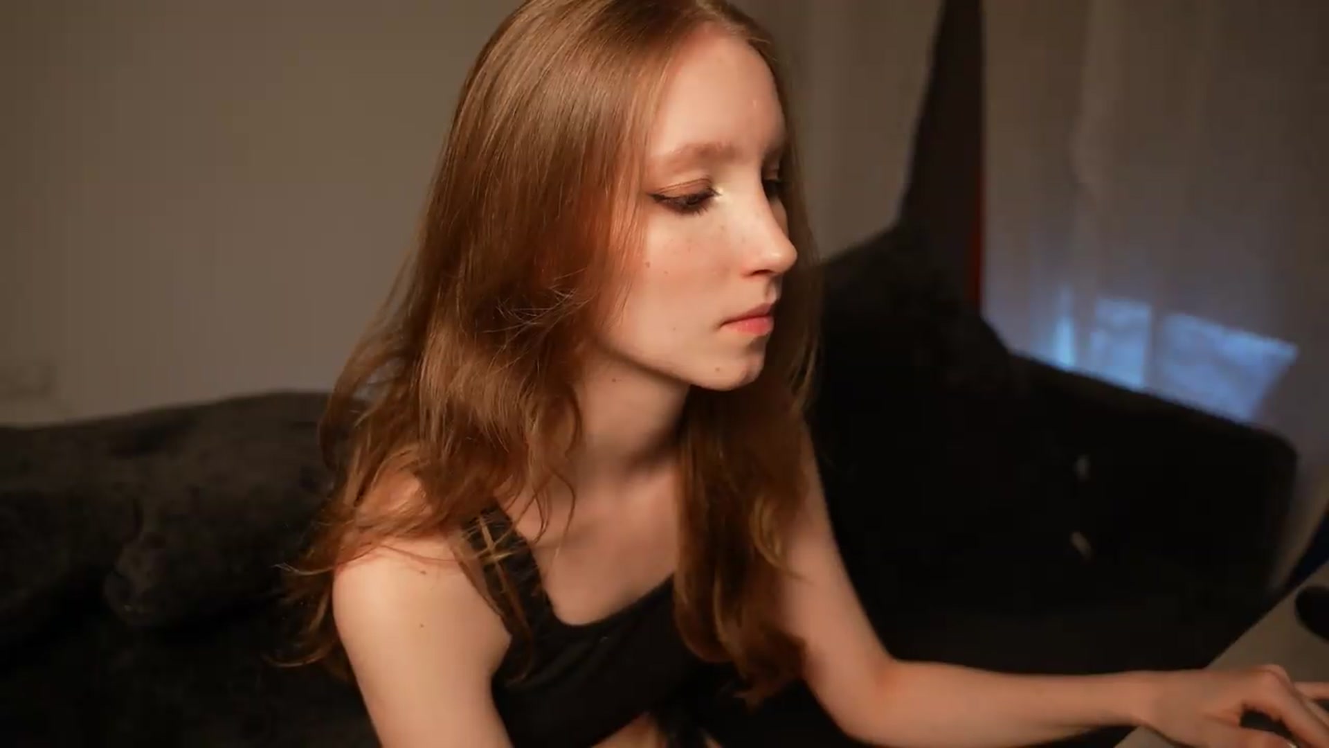 Gallery image thumbnail from Sw33t_g1rl's myfreecams stream on, 08/20/2026, 20:27 image 5 of 20