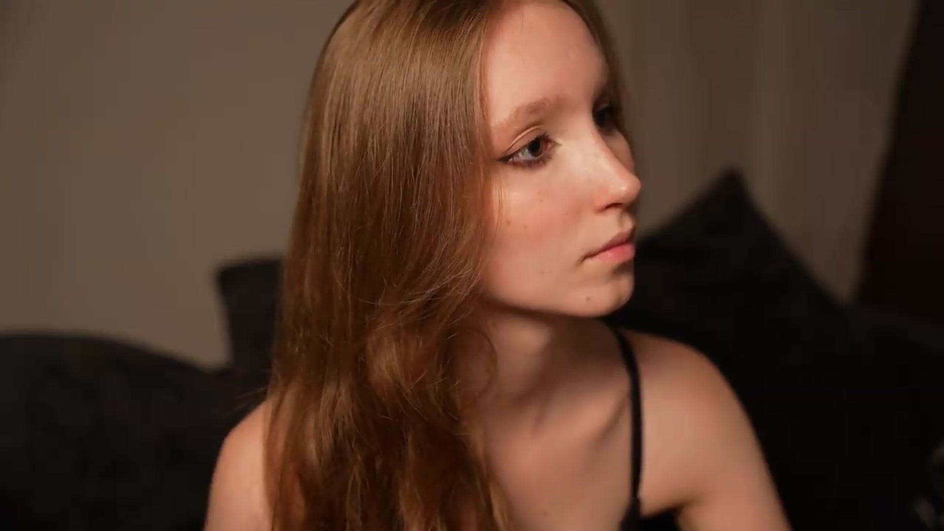 Gallery image thumbnail from Sw33t_g1rl's myfreecams stream on, 08/20/2026, 21:10 image 20 of 20