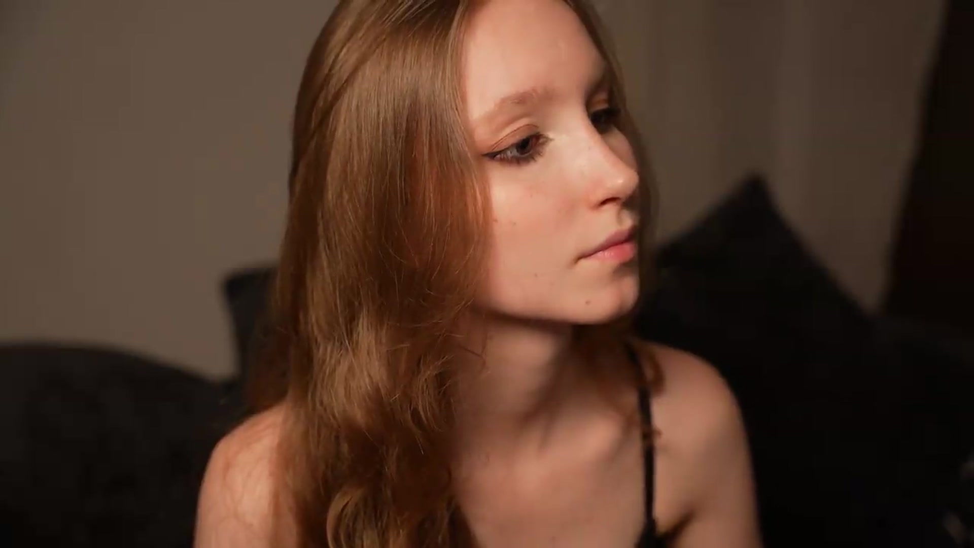 Gallery image thumbnail from Sw33t_g1rl's myfreecams stream on, 08/20/2026, 21:10 image 17 of 20