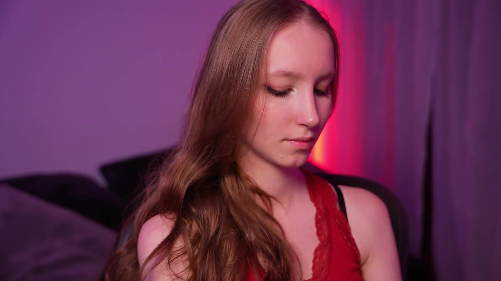 Gallery image thumbnail from Sw33t_g1rl's myfreecams stream on, 08/21/2026, 19:09 image 13 of 20