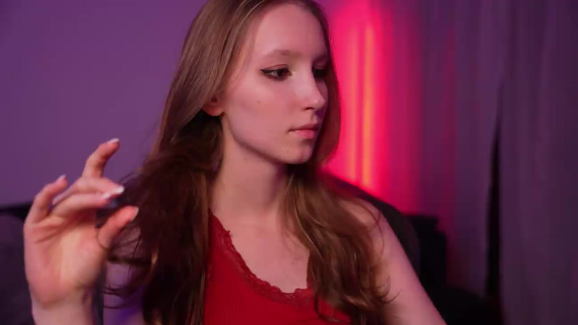 Gallery image thumbnail from Sw33t_g1rl's myfreecams stream on, 08/21/2026, 19:09 image 7 of 20