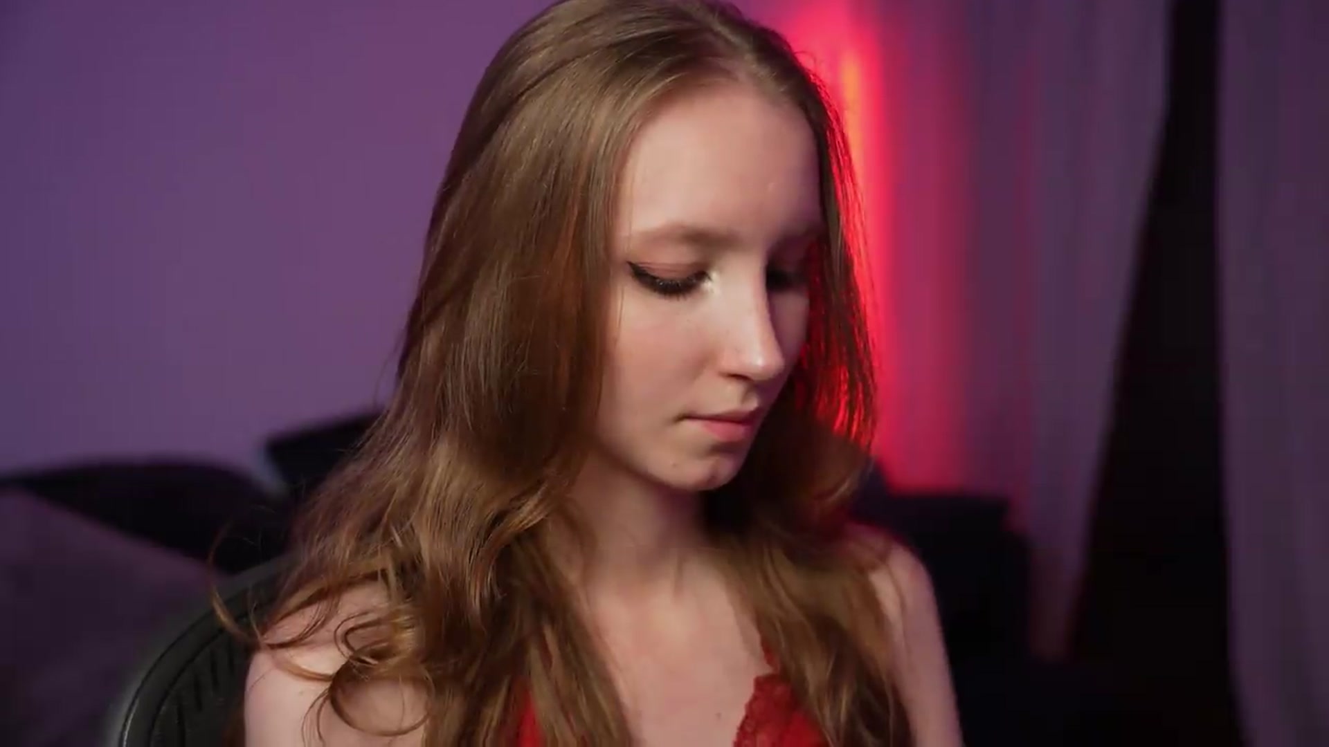 Gallery image thumbnail from Sw33t_g1rl's myfreecams stream on, 08/21/2026, 20:07 image 7 of 20