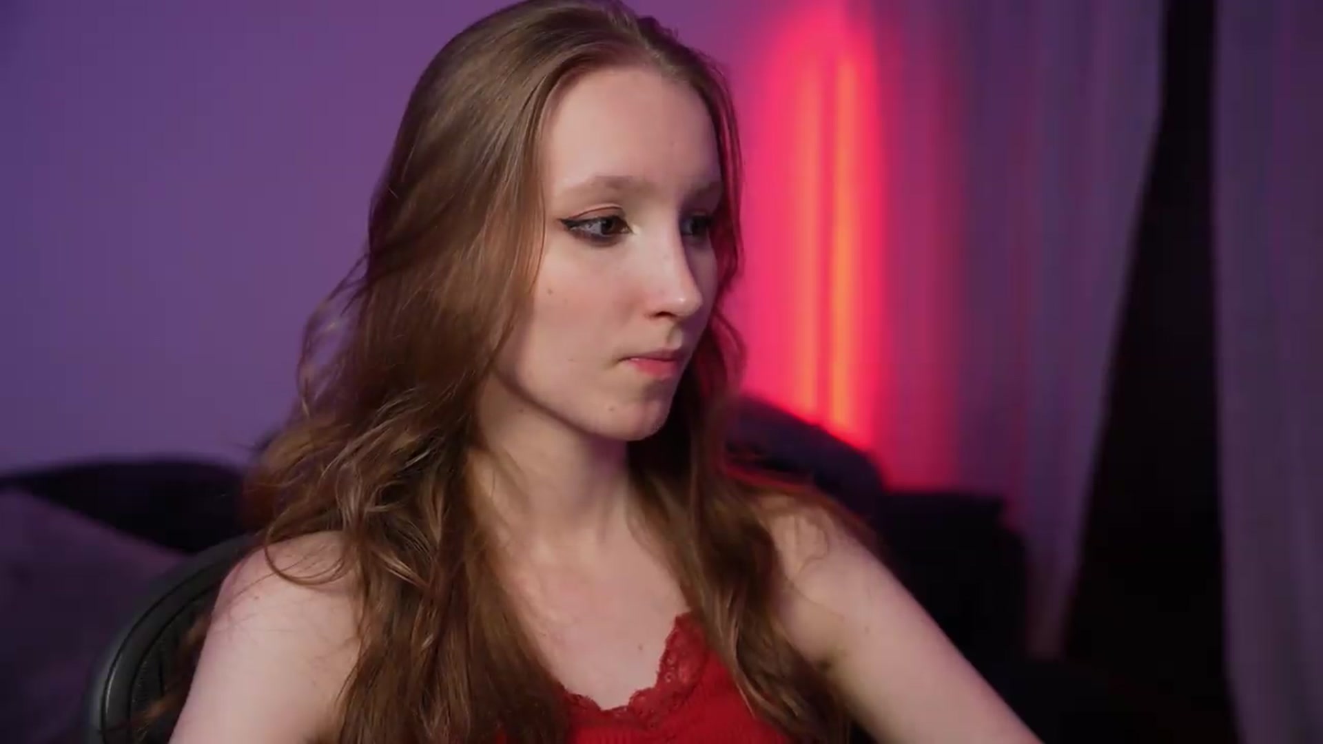 Gallery image thumbnail from Sw33t_g1rl's myfreecams stream on, 08/21/2026, 20:07 image 4 of 20