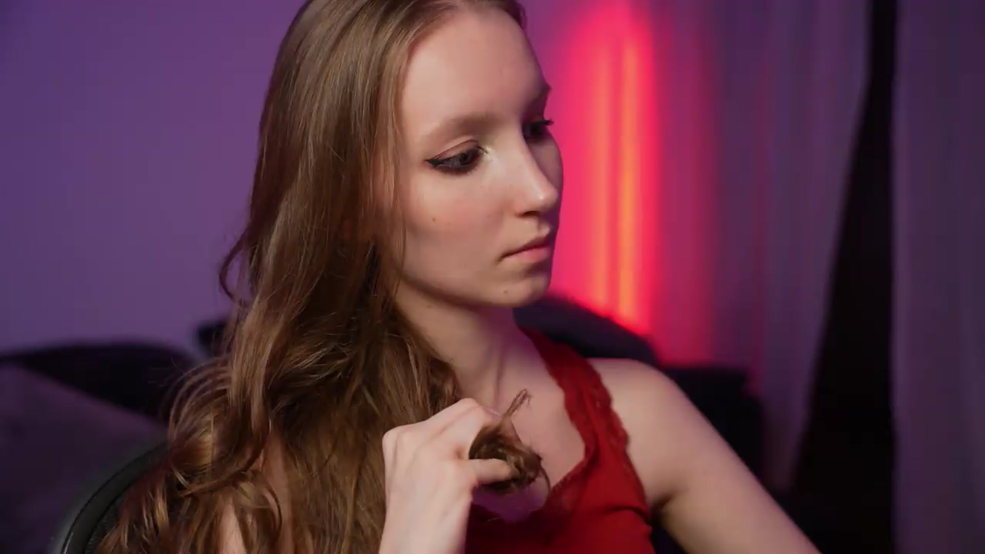 Gallery image thumbnail from Sw33t_g1rl's myfreecams stream on, 08/21/2026, 20:07 image 20 of 20