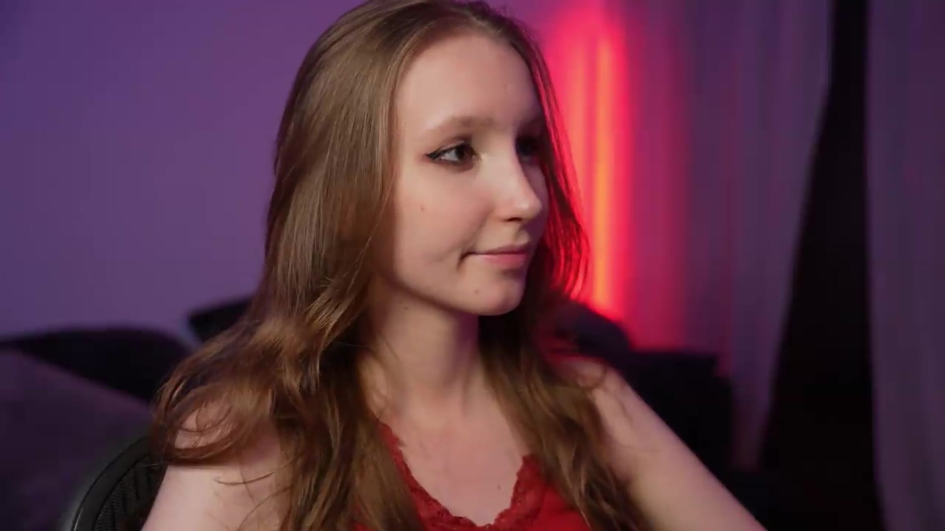 Gallery image thumbnail from Sw33t_g1rl's myfreecams stream on, 08/21/2026, 20:07 image 6 of 20