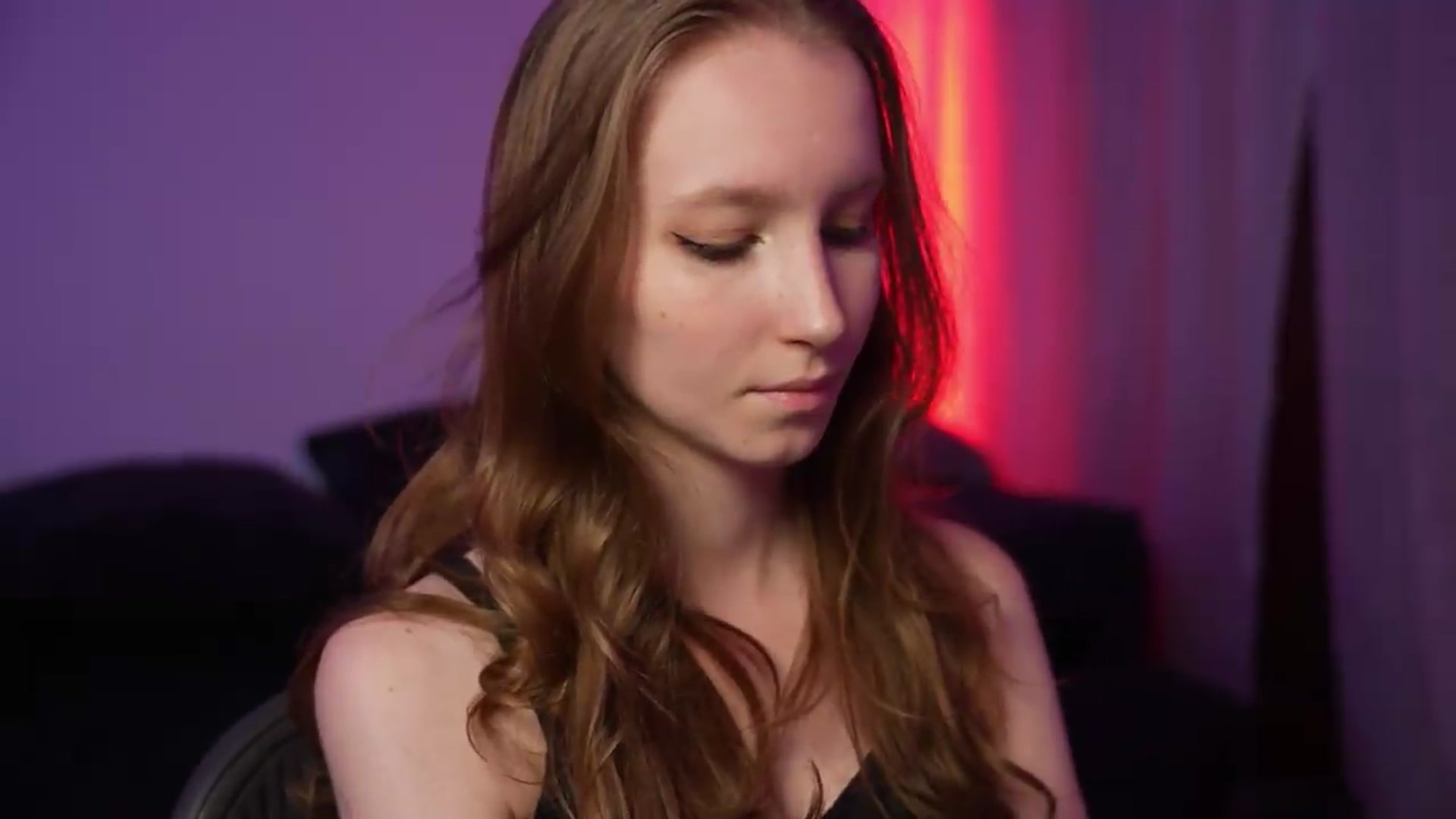 Gallery image thumbnail from Sw33t_g1rl's myfreecams stream on, 08/22/2026, 20:22 image 18 of 20
