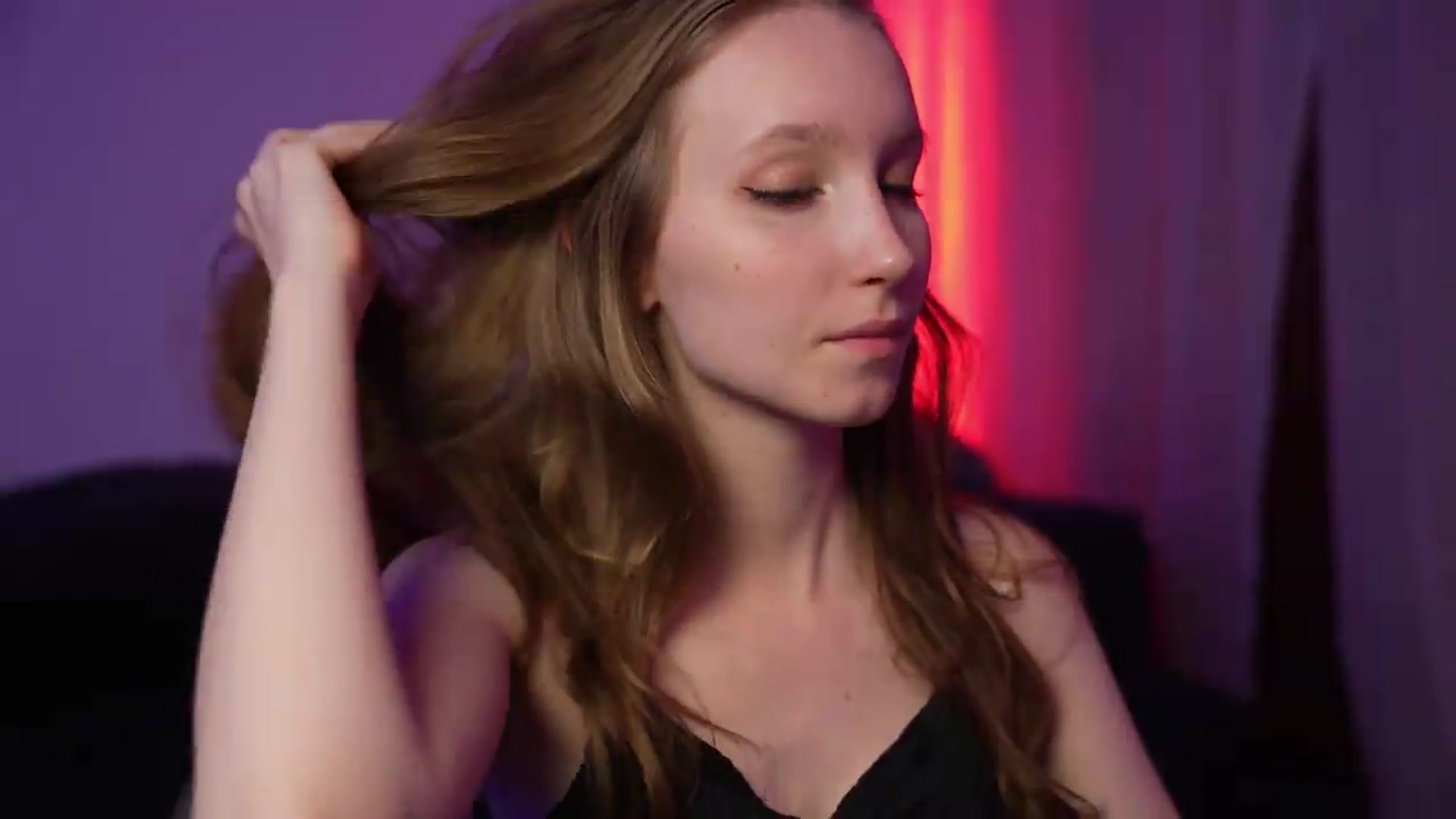 Gallery image thumbnail from Sw33t_g1rl's myfreecams stream on, 08/22/2026, 20:22 image 16 of 20